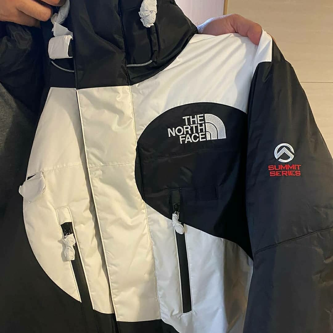 Supreme x The North Face S Logo Summit Series Himalayan Parka Black - 20FW, Nike x Peaceminusone Air Force 1 Low Para-Noise 2.0 착용 스타일 - 1