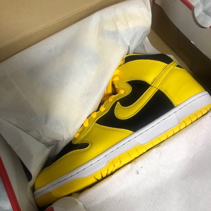 Nike Dunk High SP Varsity Maize 착용 스타일
