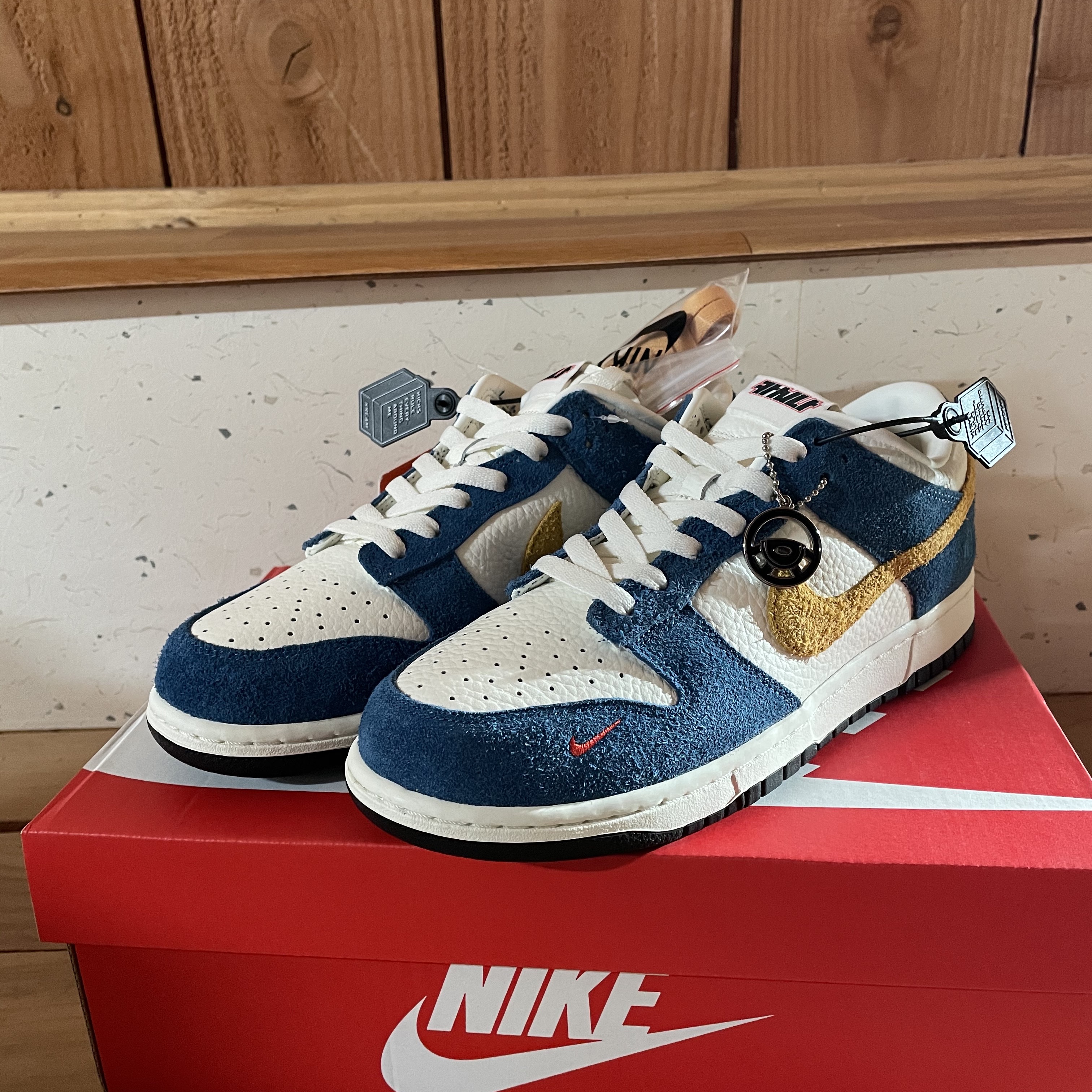 Nike x Kasina Dunk Low 80's Bus 착용 스타일