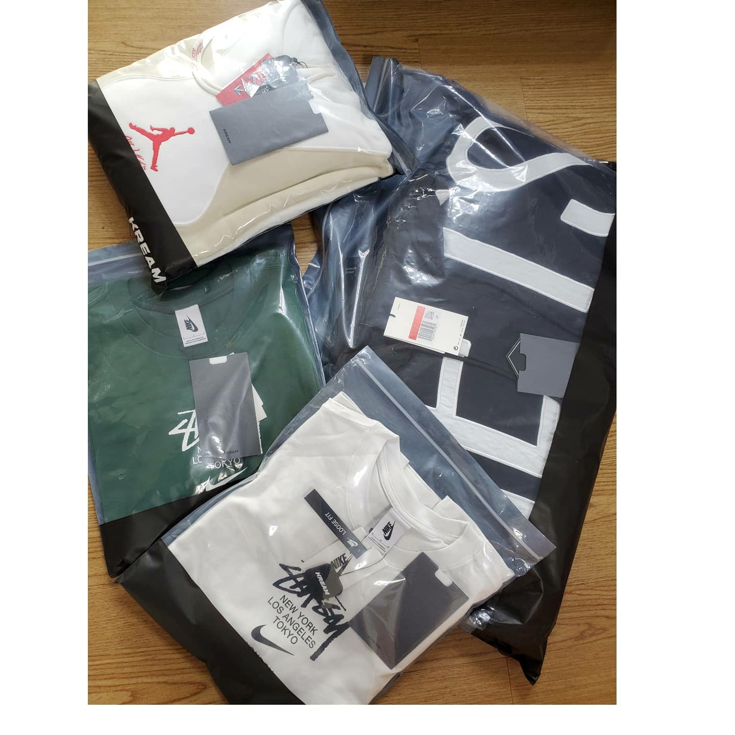 Jordan x Off-White Fleece Pullover Hoodie Sail - Asia, (W) Nike x Ambush NBA Collection Nets Jacket - Asia 착용 스타일 - 1