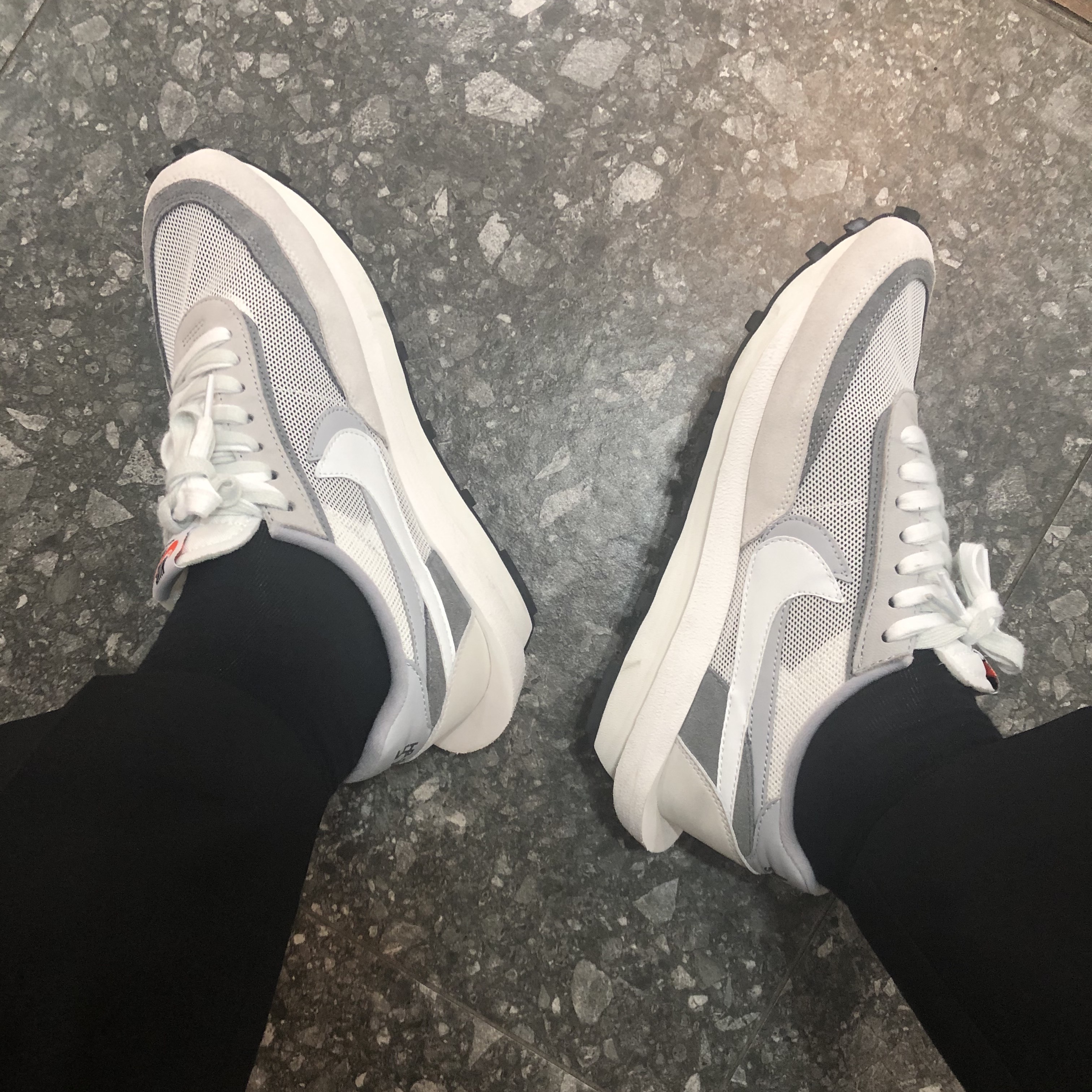 Nike x Sacai LDWaffle Summit White 착용 스타일