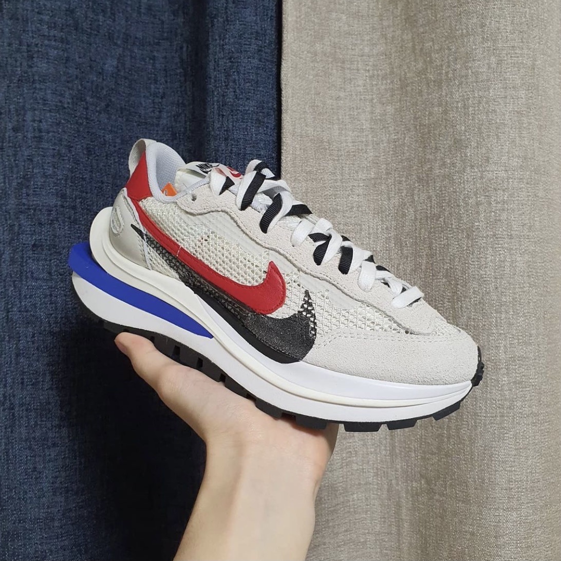 Nike x Sacai VaporWaffle Royal Fuchsia 착용 스타일