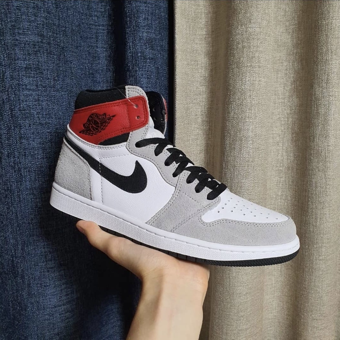 Jordan 1 Retro High OG Light Smoke Grey 착용 스타일