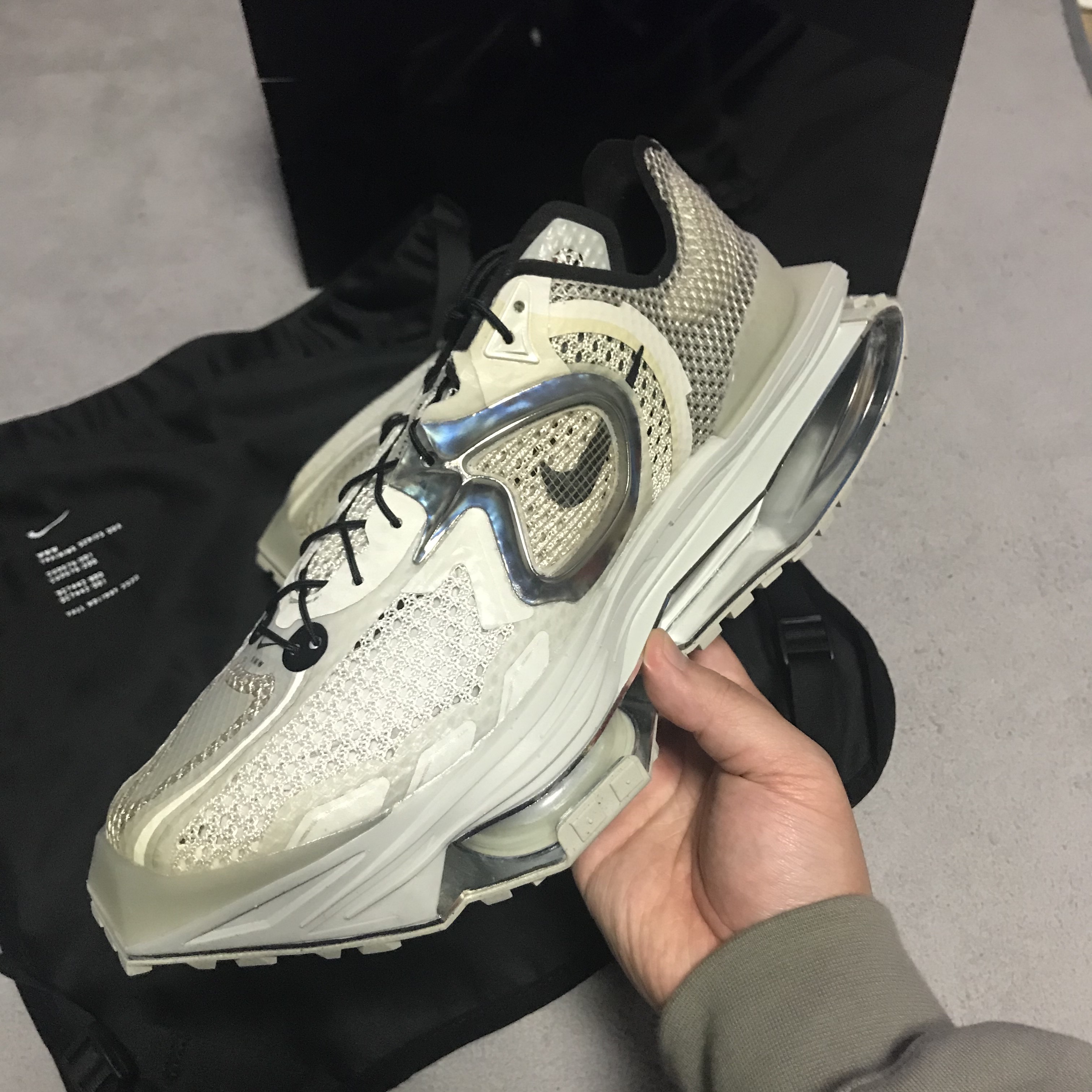 Nike x Matthew M Williams Zoom 004 Stone 착용 스타일 - 2