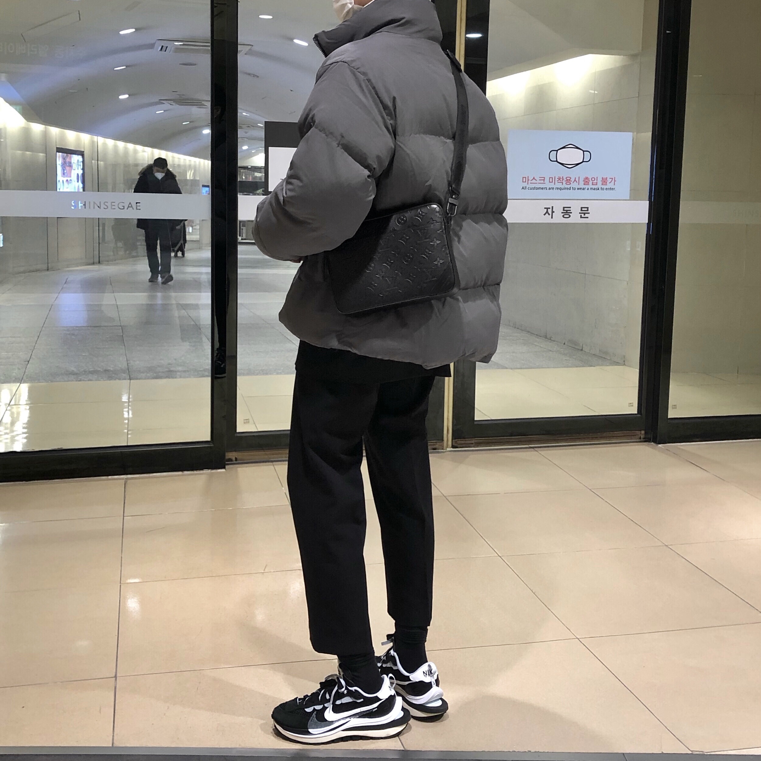 Nike x Sacai VaporWaffle Black White 착용 스타일