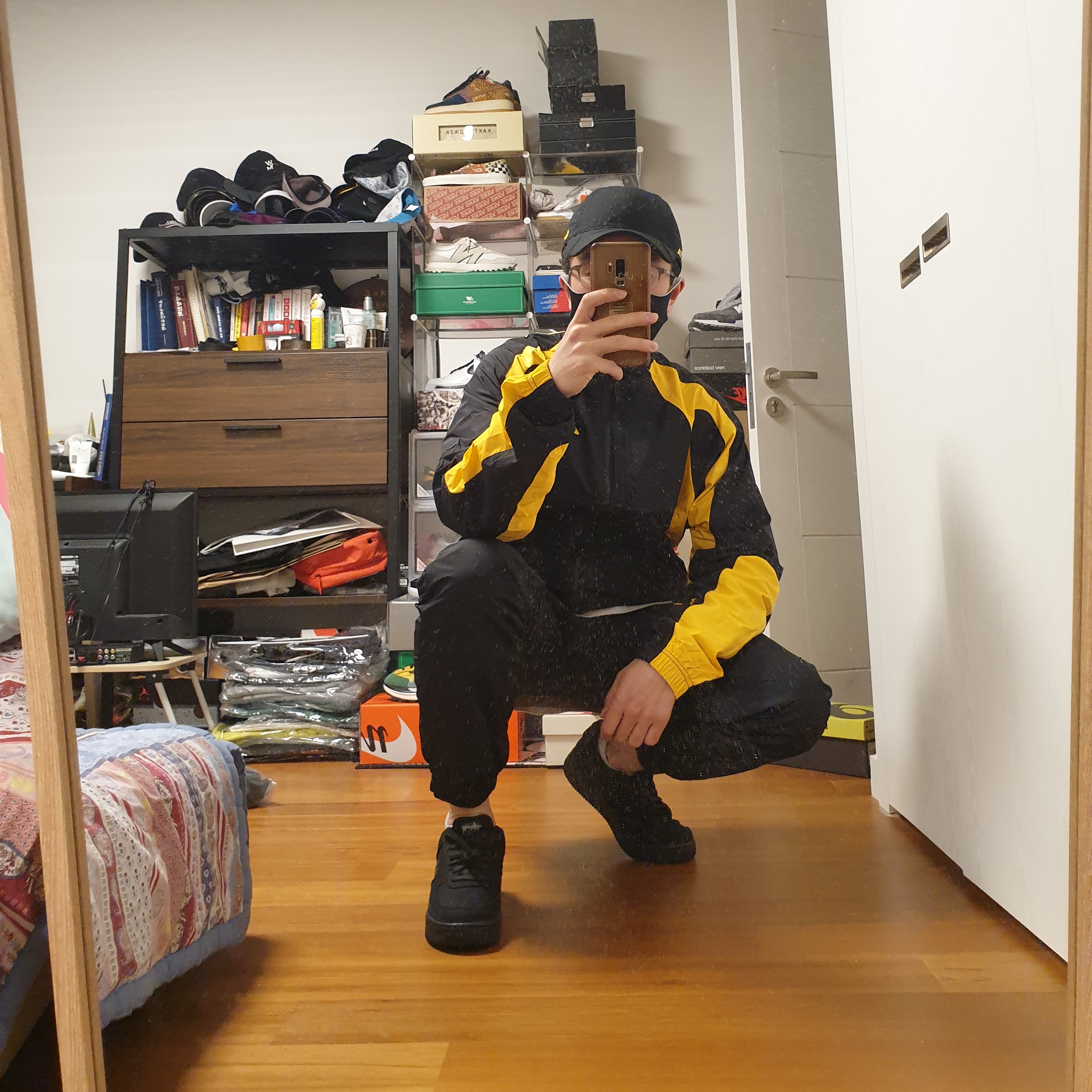 Nike x Drake Nocta Essential Cap Black, Nike x Stussy Air Force 1 Low Triple Black 착용 스타일 - 3