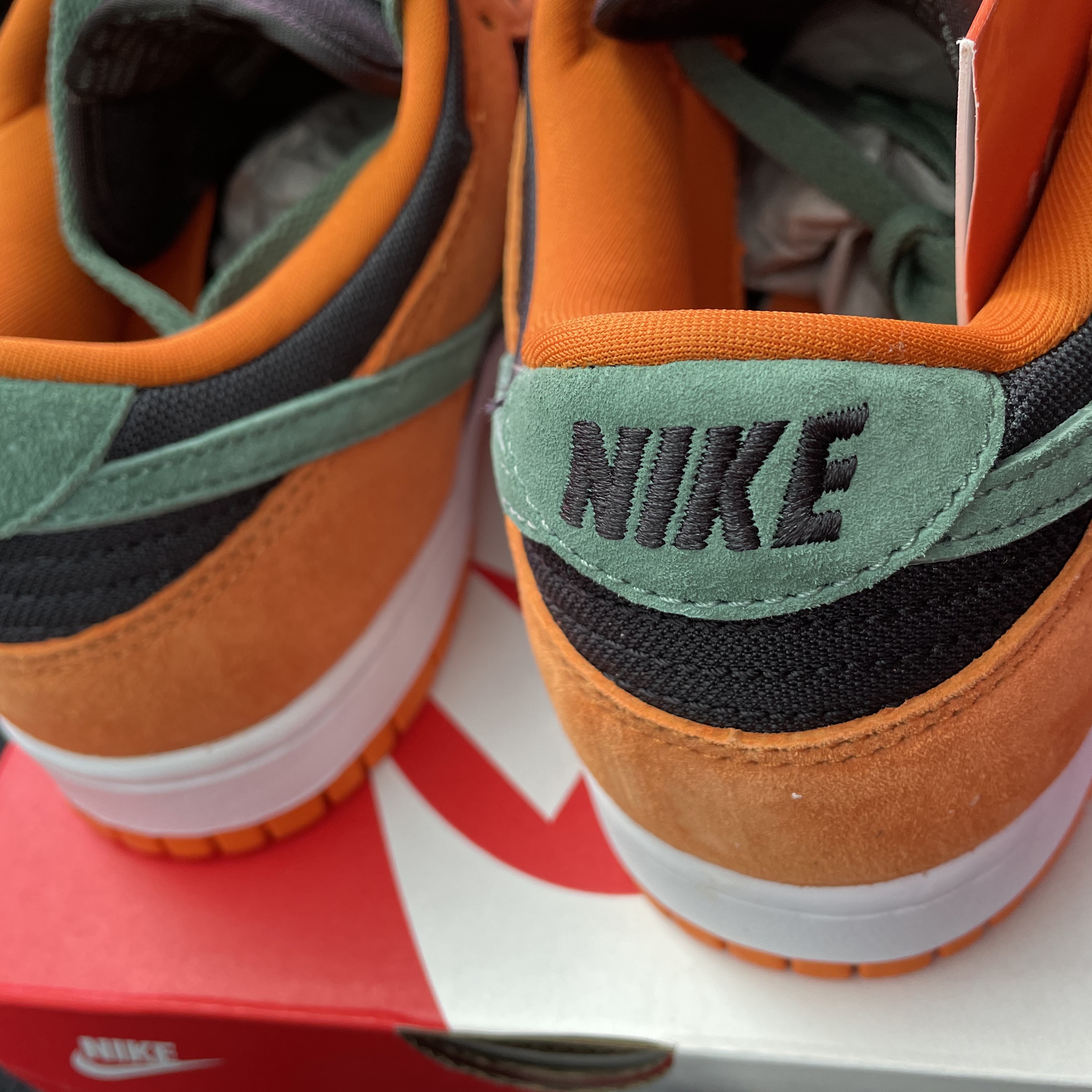 Nike Dunk Low SP Ceramic 착용 스타일 - 3