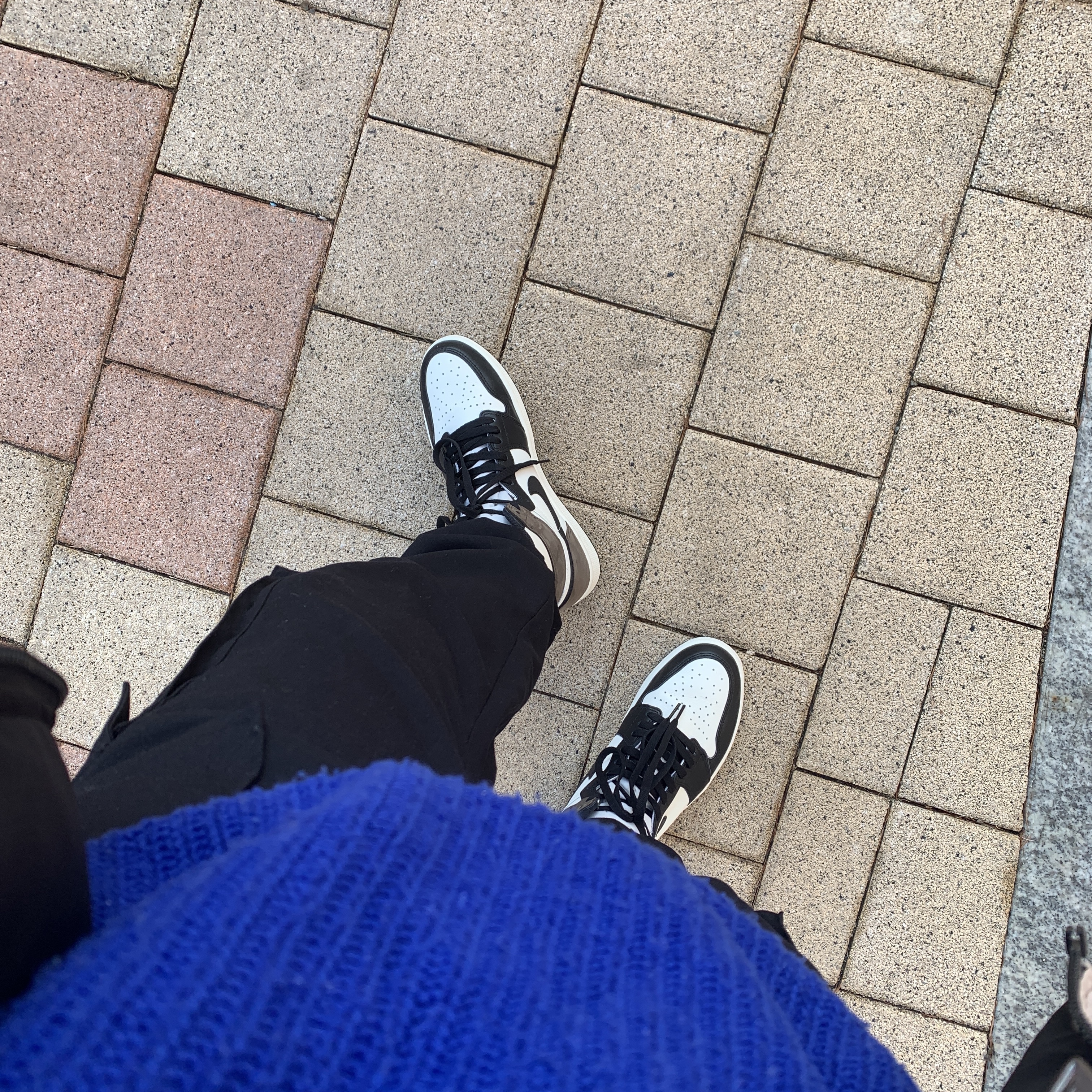 Jordan 1 Retro High OG Black Mocha 착용 스타일