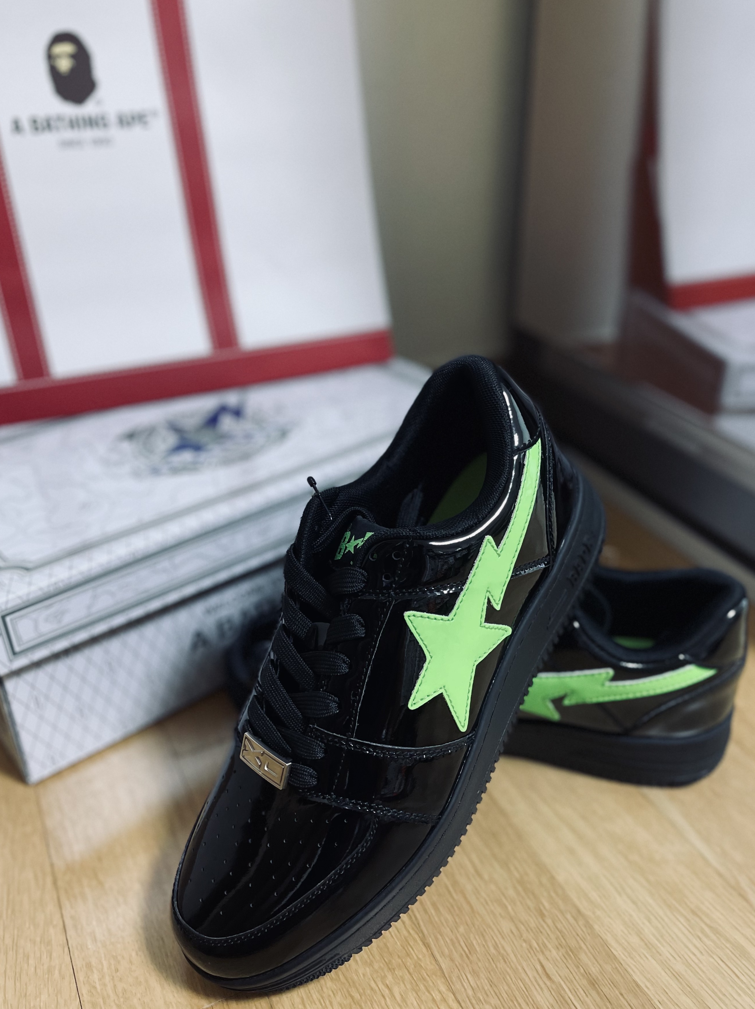 Dr. Martens x BAPE 1460 Zip Camo, Adidas x BAPE Ultraboost 4.0 Black Camo 착용 스타일