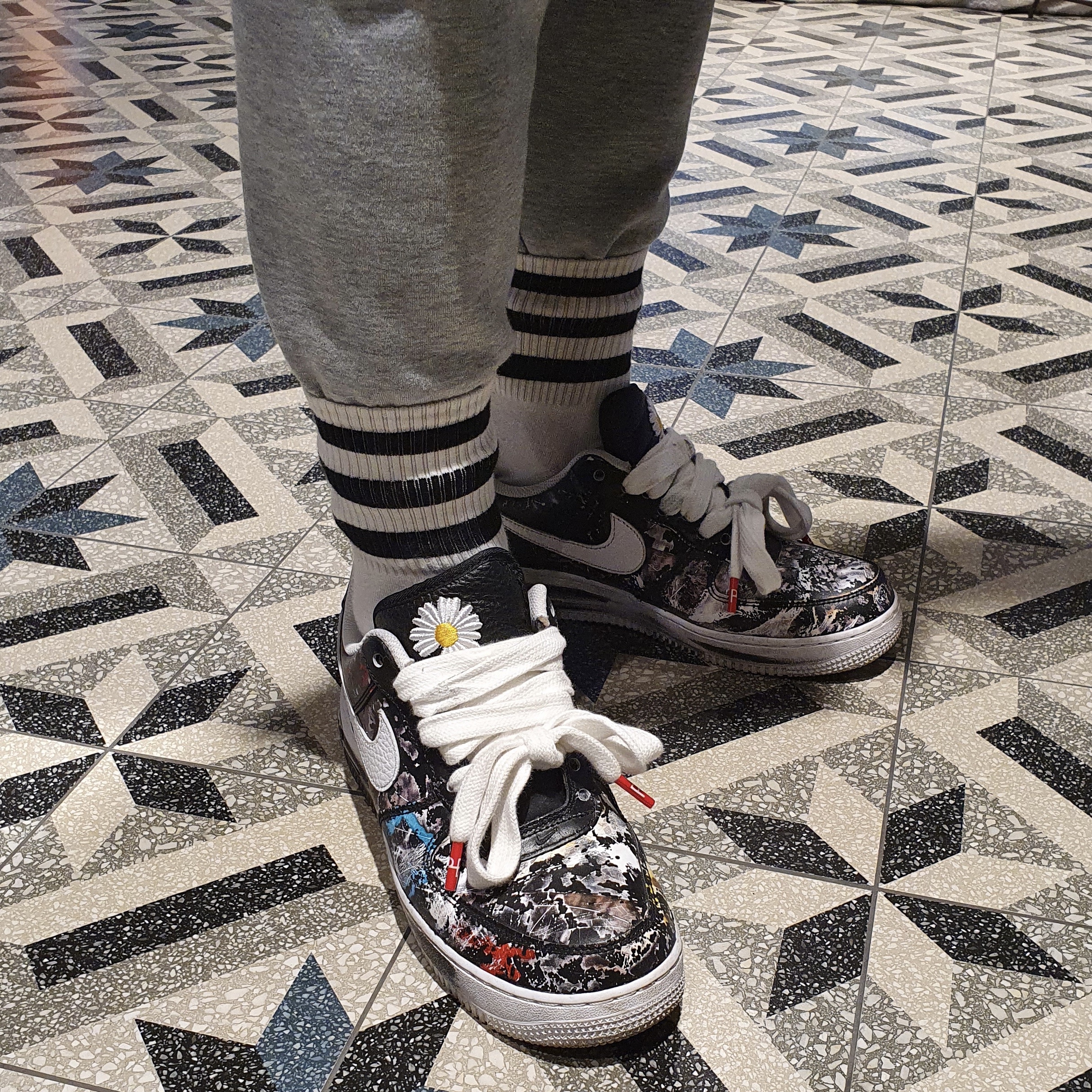 Nike x Peaceminusone Air Force 1 Low Para-Noise 착용 스타일