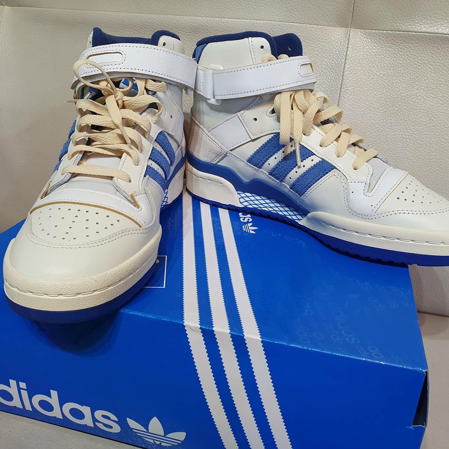 Adidas OG Forum 84 High Blue Thread 착용 스타일 - 3