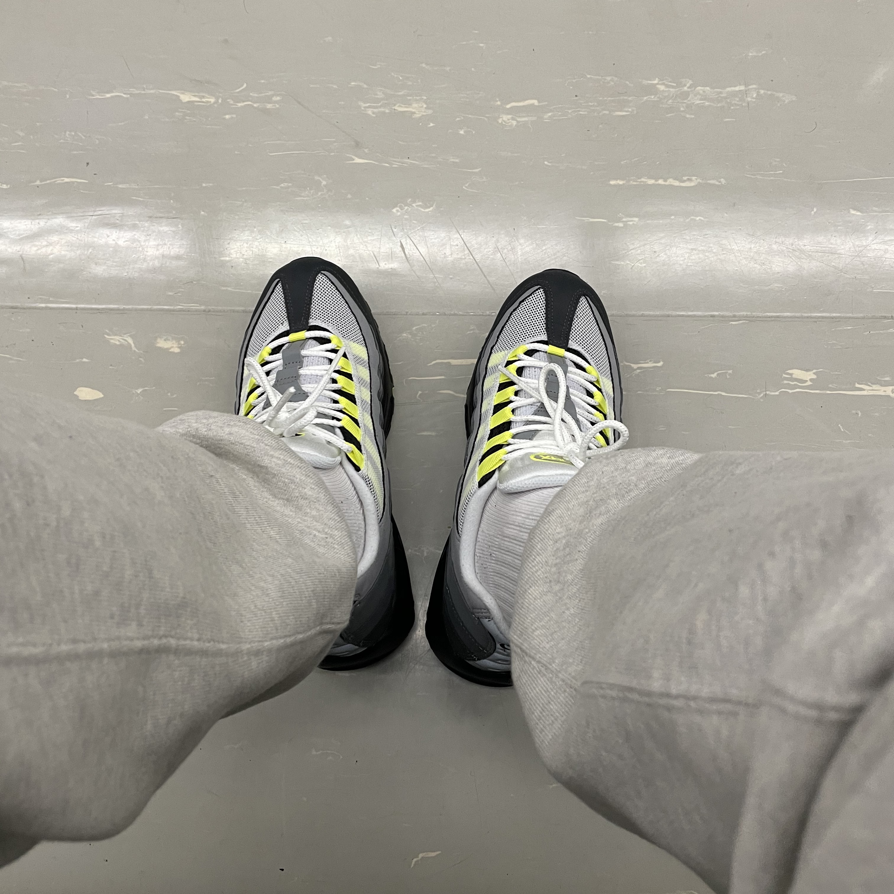 Nike Air Max 95 OG Neon Yellow 2020 착용 스타일