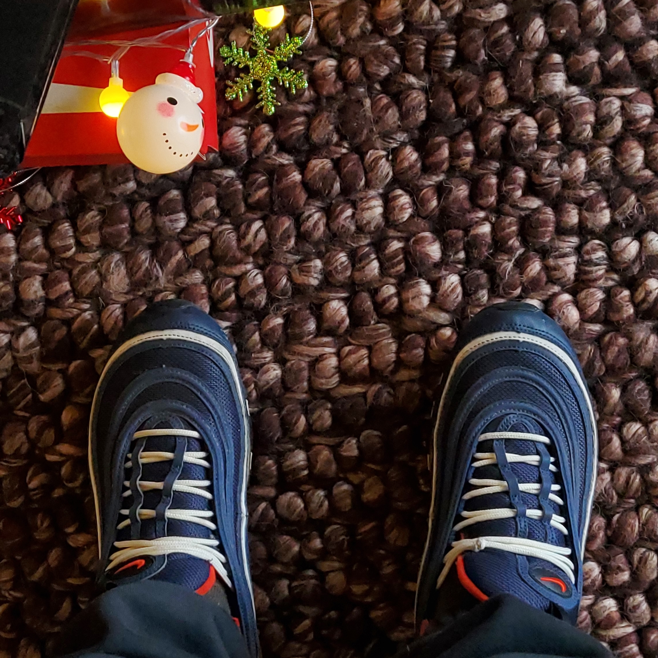 Nike Air Max 97 Midnight Navy Habanero Red 착용 스타일