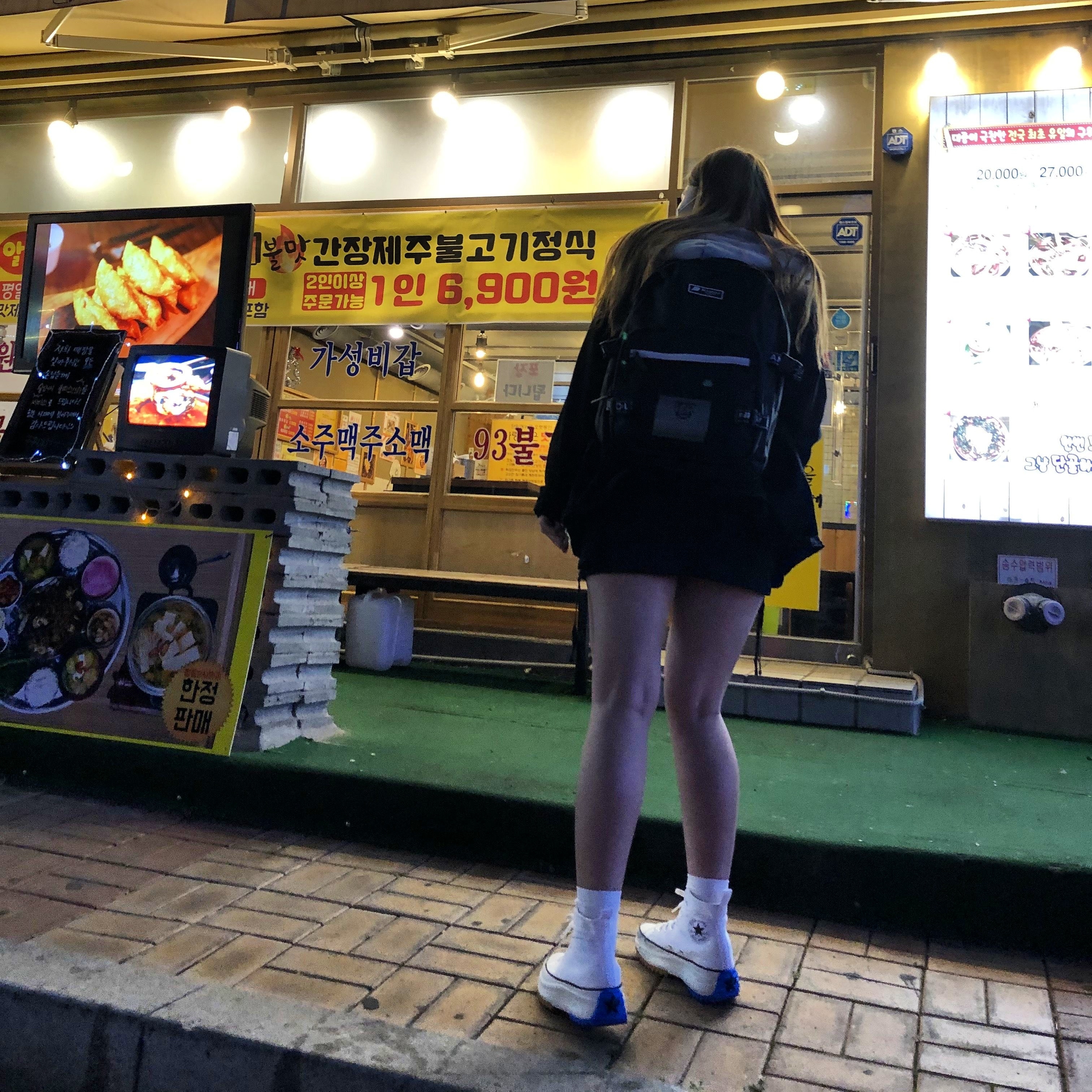 Converse x JW Anderson Run Star Hike Hi White 착용 스타일 - 1