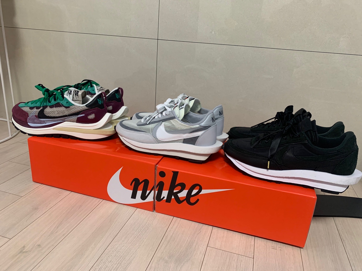 Nike x Sacai VaporWaffle String & Black Villain Red, Nike x Sacai LDWaffle Black Nylon 착용 스타일 - 1