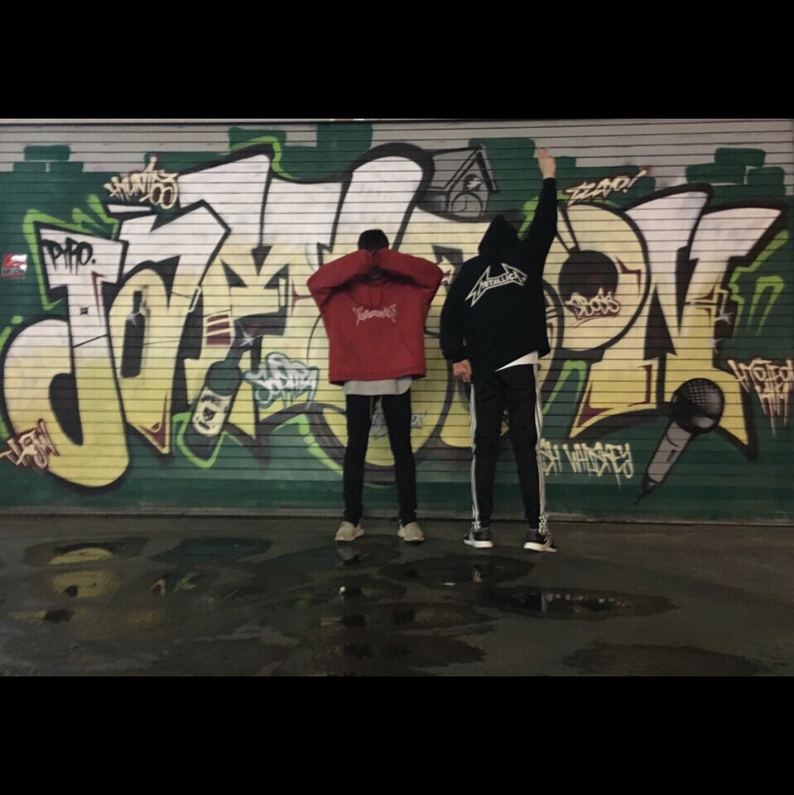 Adidas Yeezy Boost 350 Oxford Tan 착용 스타일