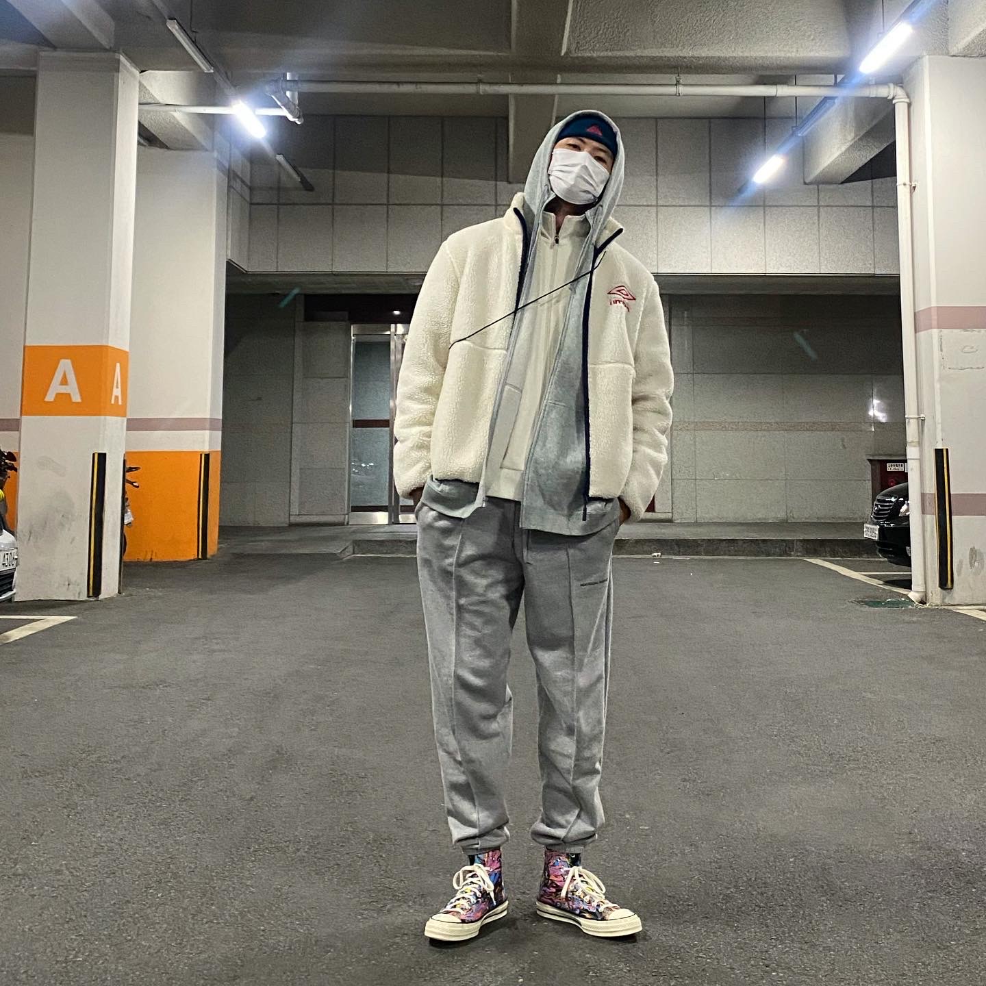 Converse Chuck 70s Hi Marble 착용 스타일 - 3