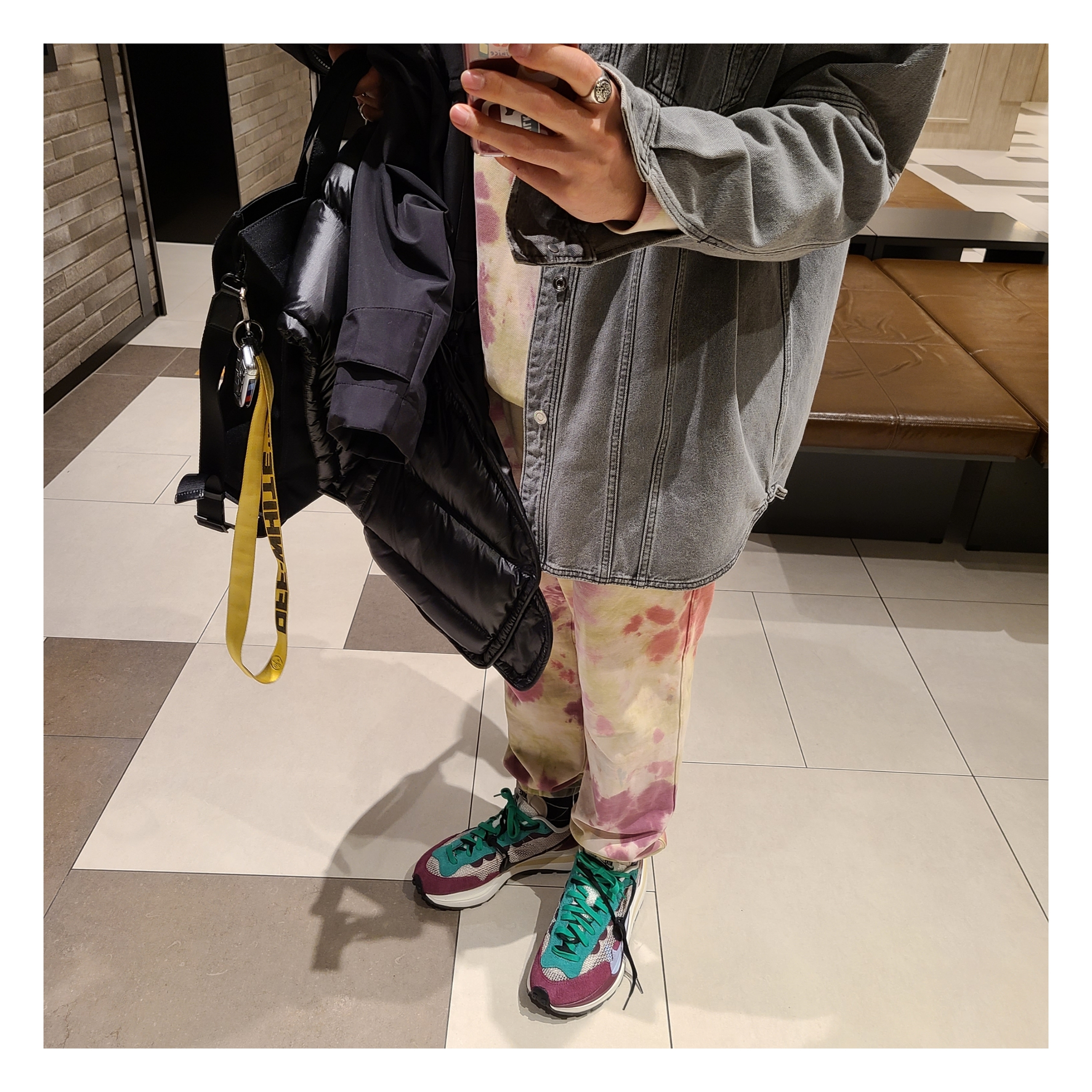 Nike x Sacai VaporWaffle String & Black Villain Red 착용 스타일