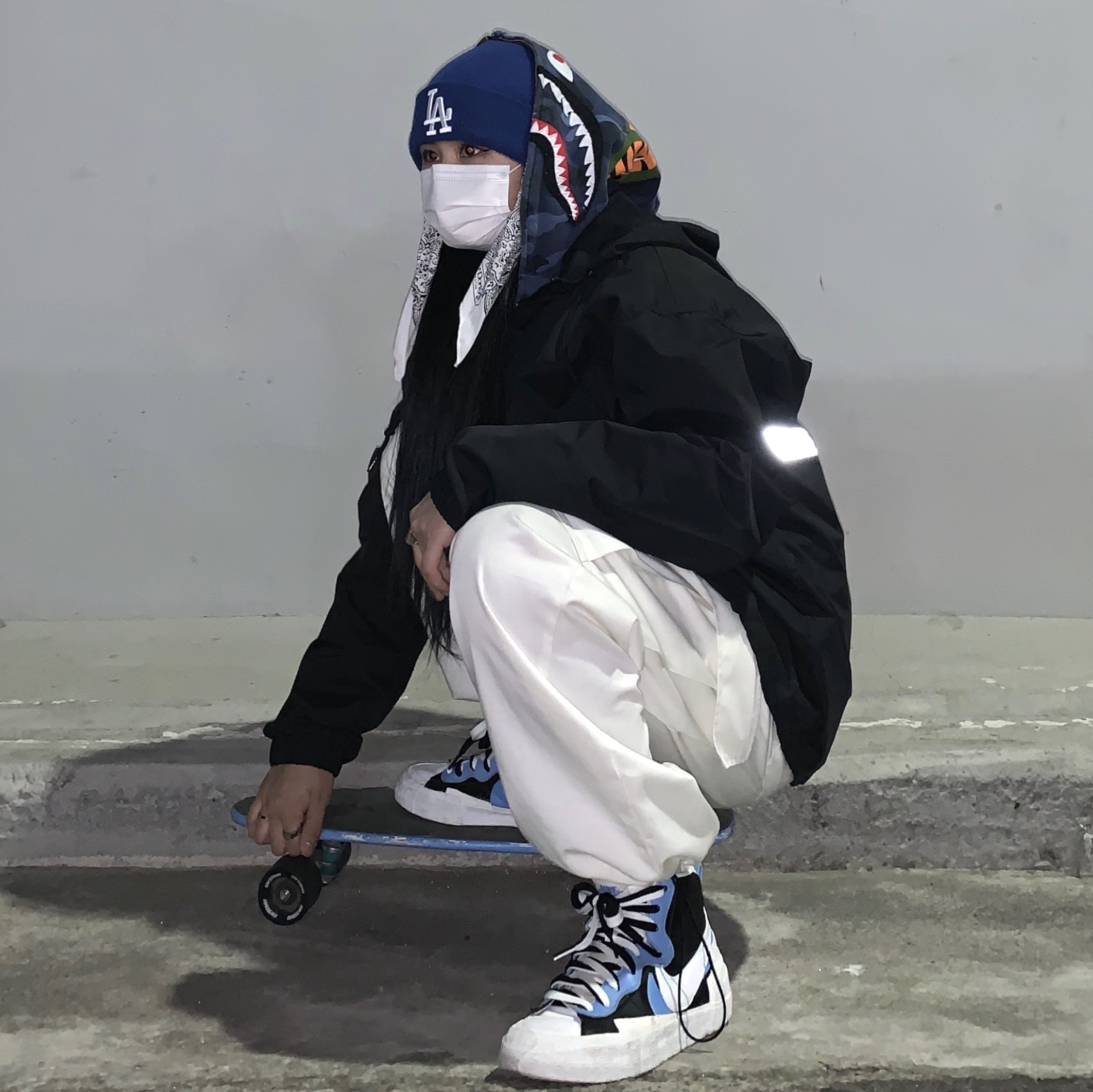 Nike x Sacai Blazer Mid White Black Legend Blue 착용 스타일