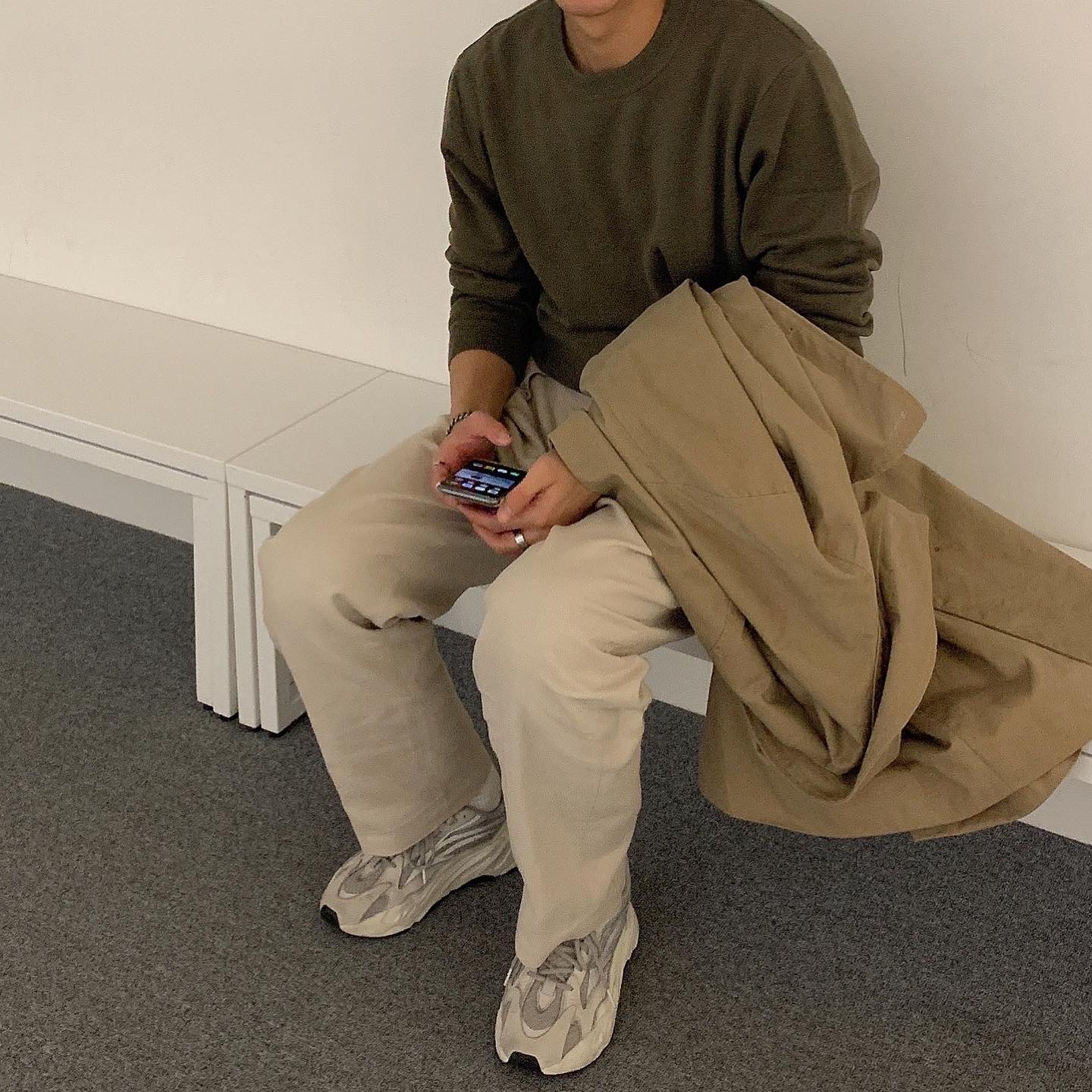 Adidas Yeezy Boost 700 V2 Static 2018 착용 스타일