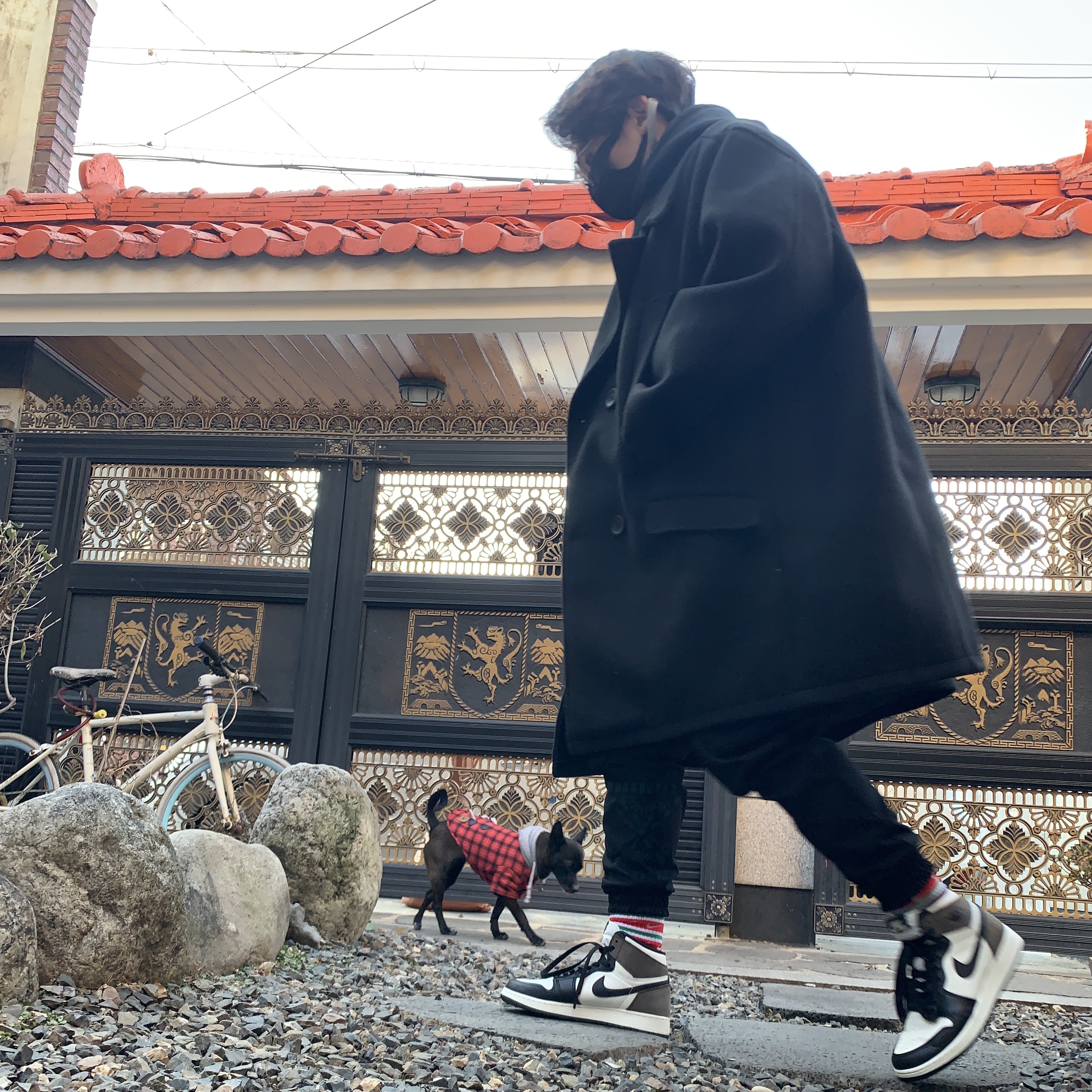 (GS) Jordan 1 Retro High OG Black Mocha 착용 스타일