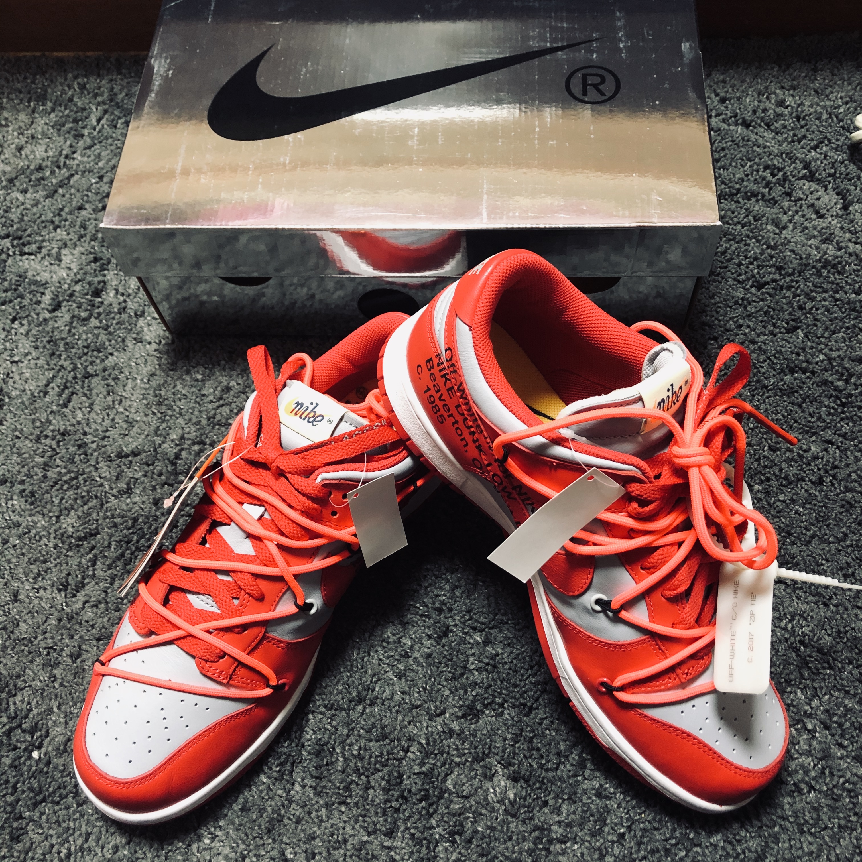 Nike x Off-White Dunk Low University Red 착용 스타일