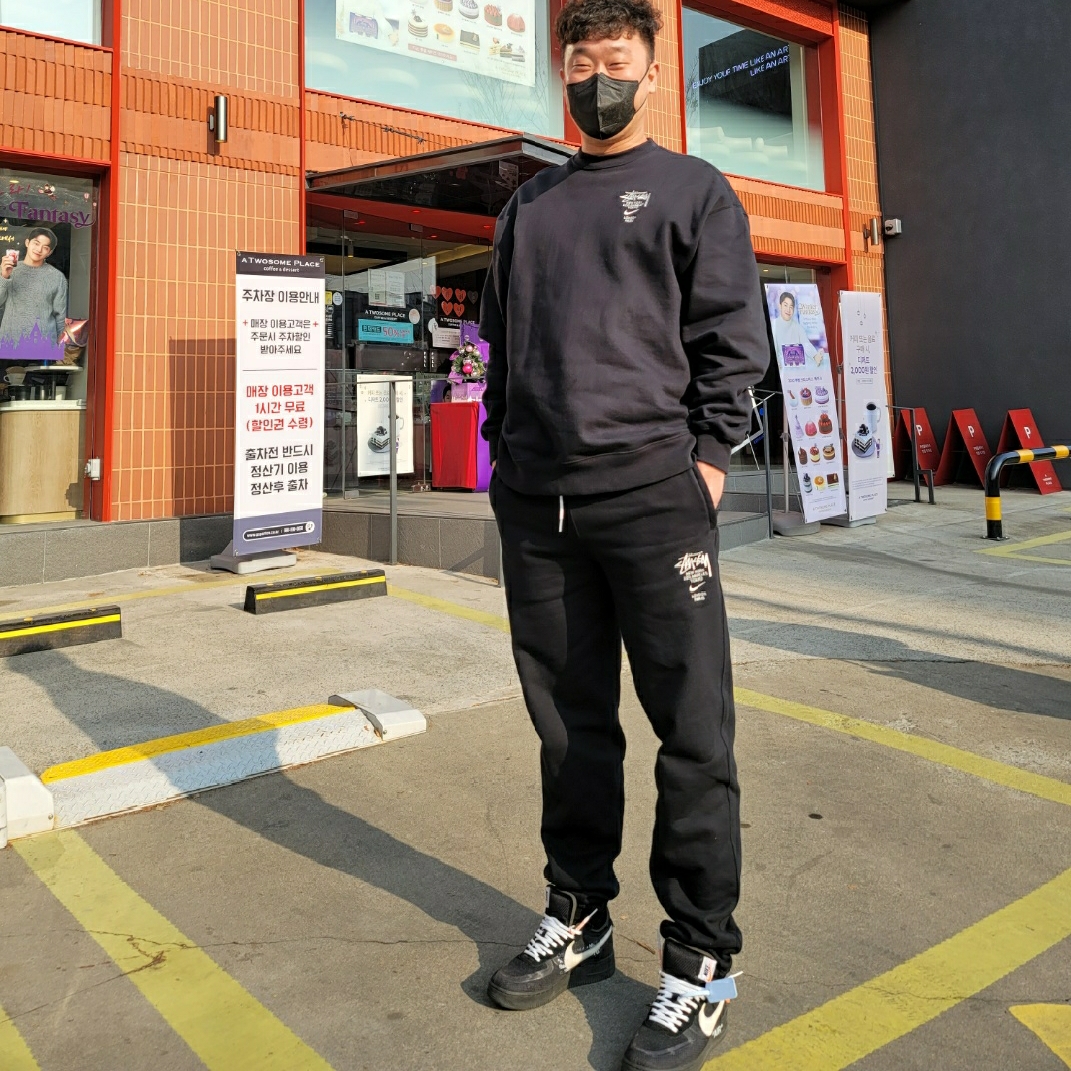 Nike x Off-White Air Force 1 Low Black White, Nike x Stussy NRG ZR Fleece Pants Black - US/EU 착용 스타일