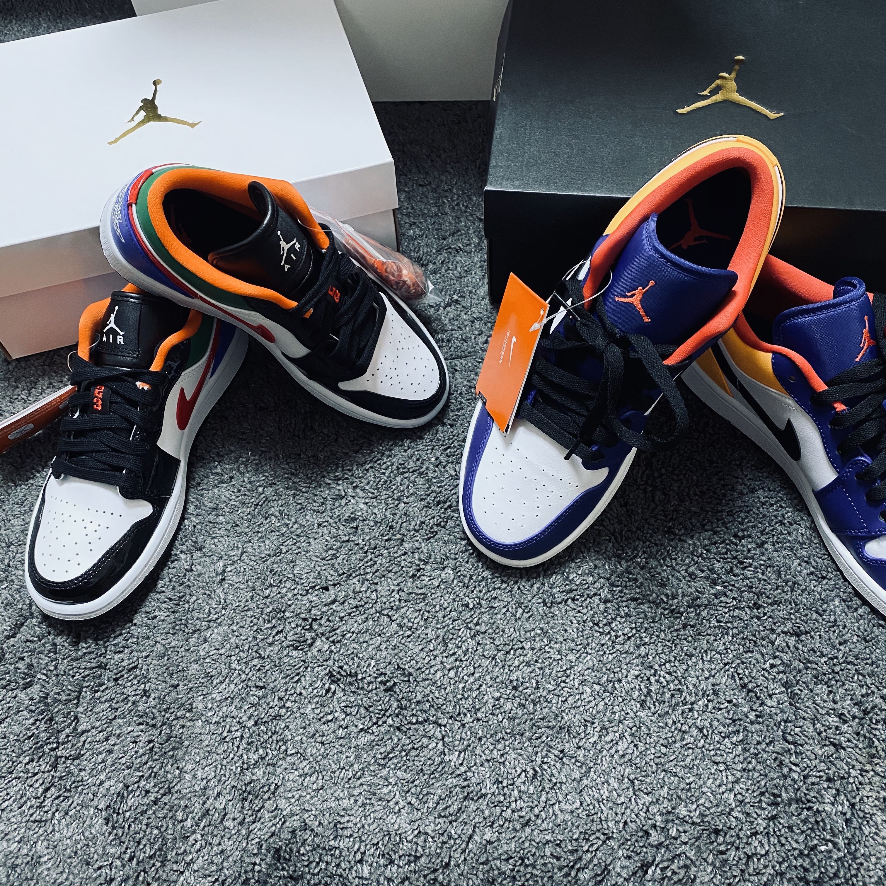 Jordan 1 Low Royal Yellow, (W) Jordan 1 Low SE Multi-Color Black Toe 착용 스타일