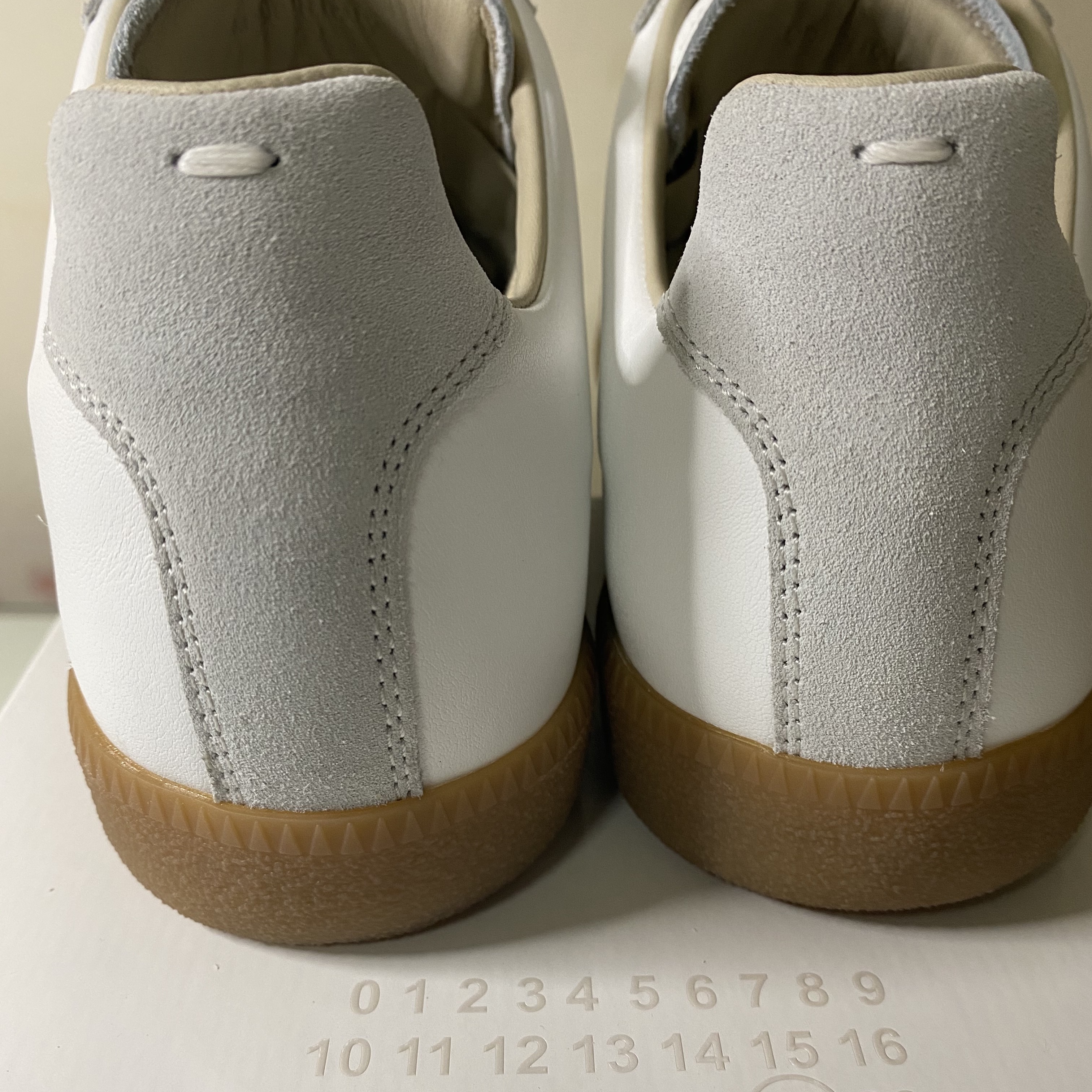 Maison Margiela Calfskin Replica Sneakers 착용 스타일 - 2