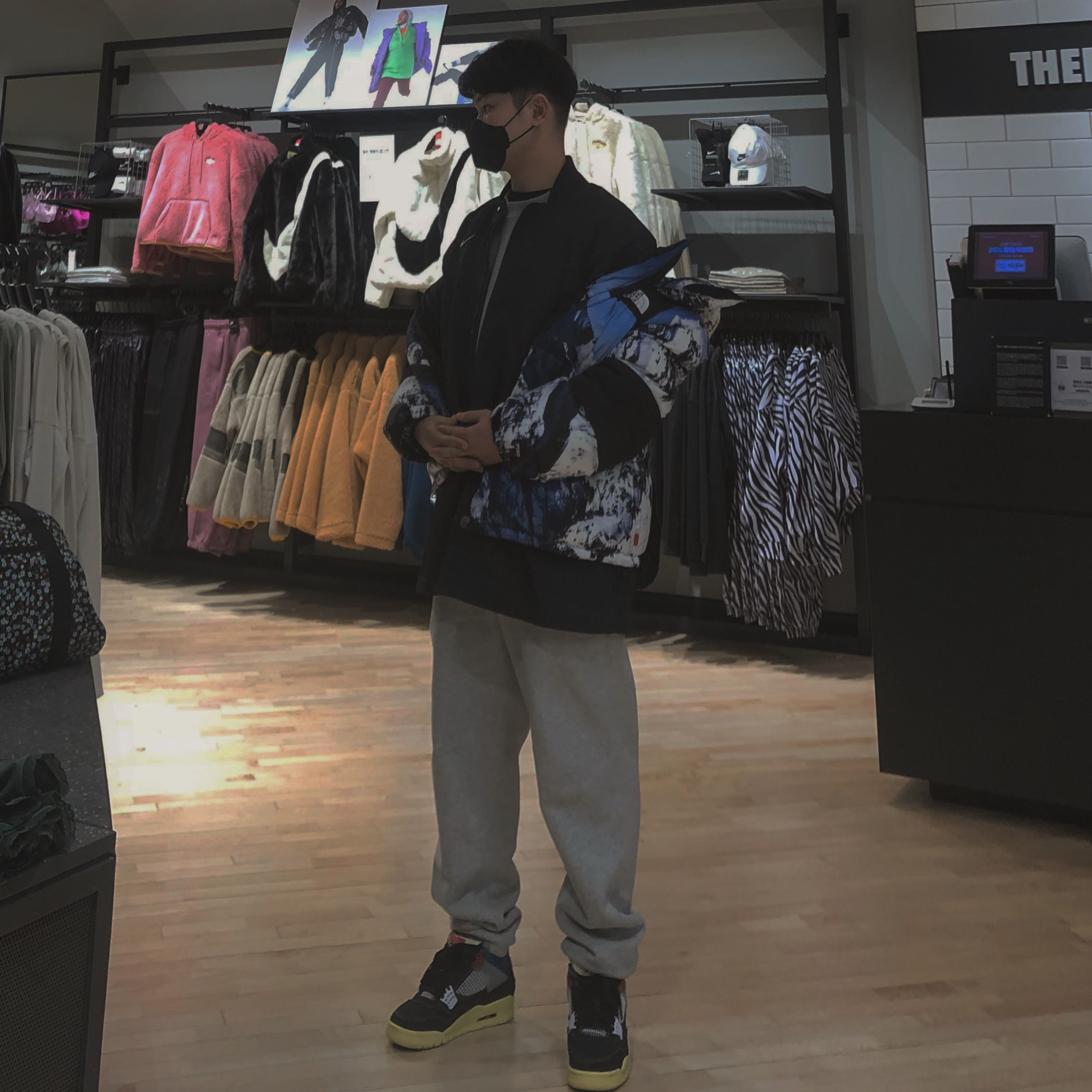 Jordan 4 x Union Retro Off Noir, Nike x Stussy NRG BR Crew Fleece Grey 착용 스타일