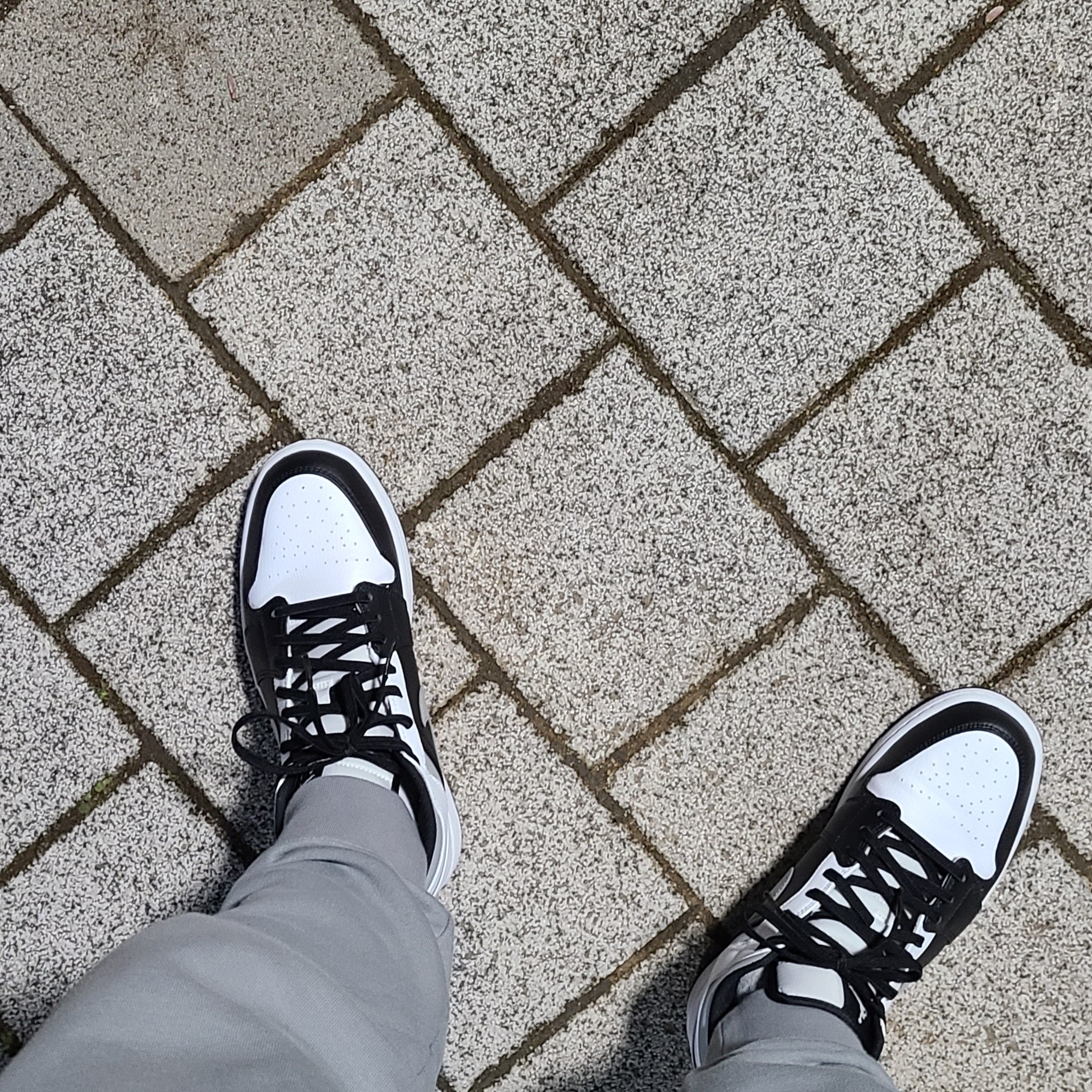 Jordan 1 Mid White Shadow 착용 스타일 - 1