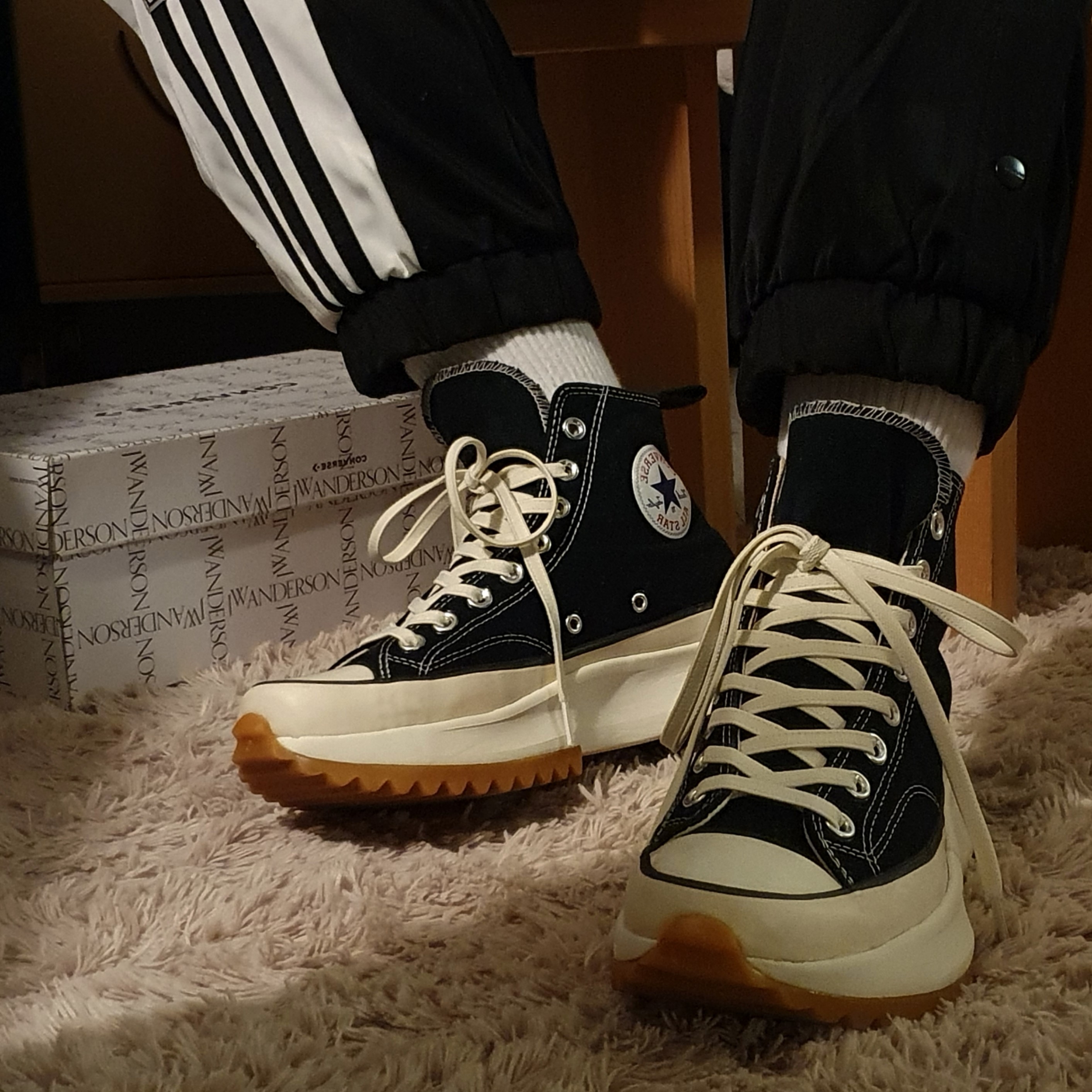 Converse x JW Anderson Run Star Hike Hi Black 착용 스타일