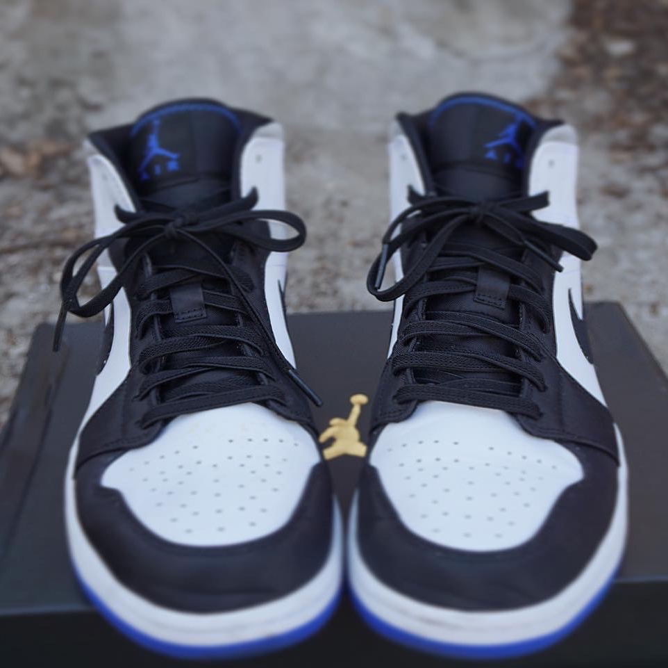 Jordan 1 Mid SE Hyper Royal 착용 스타일 - 2
