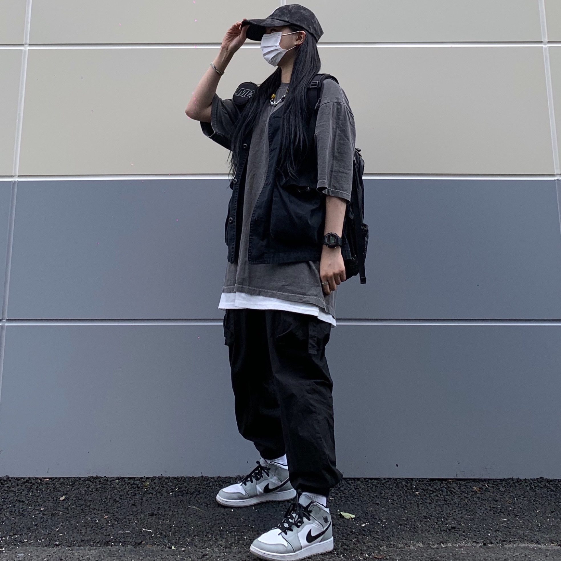 (GS) Jordan 1 Mid Light Smoke Grey 착용 스타일 - 1