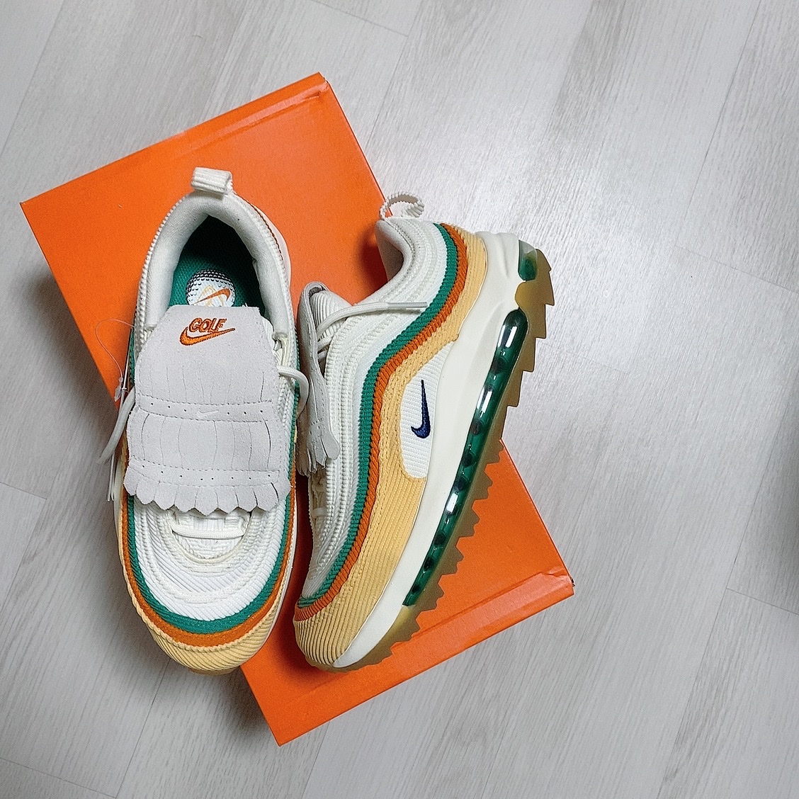 Nike Air Max 97 G NRG Celestial Gold 착용 스타일 - 1