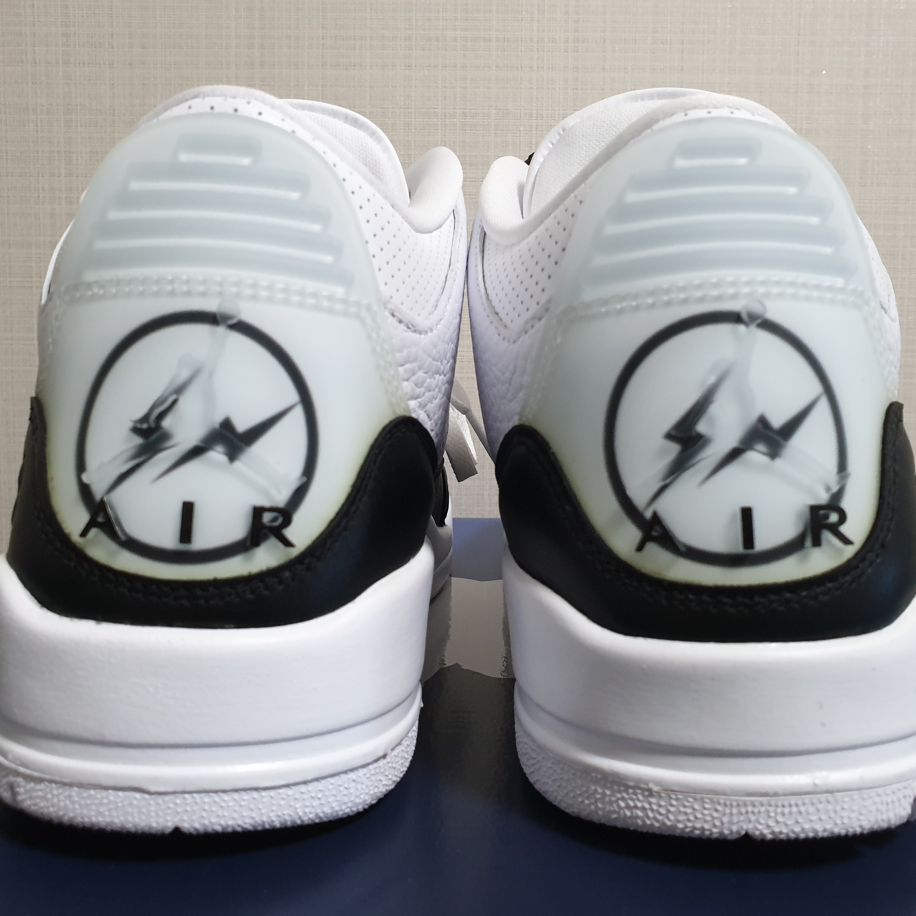 Jordan 3 x Fragment Retro SP White Black 착용 스타일 - 2