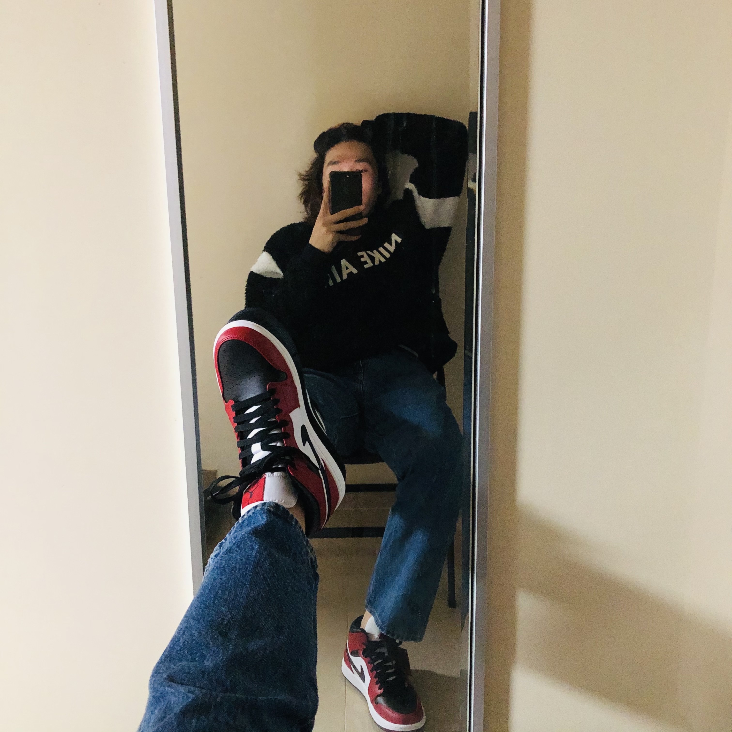 Jordan 1 Mid Chicago Black Toe 착용 스타일