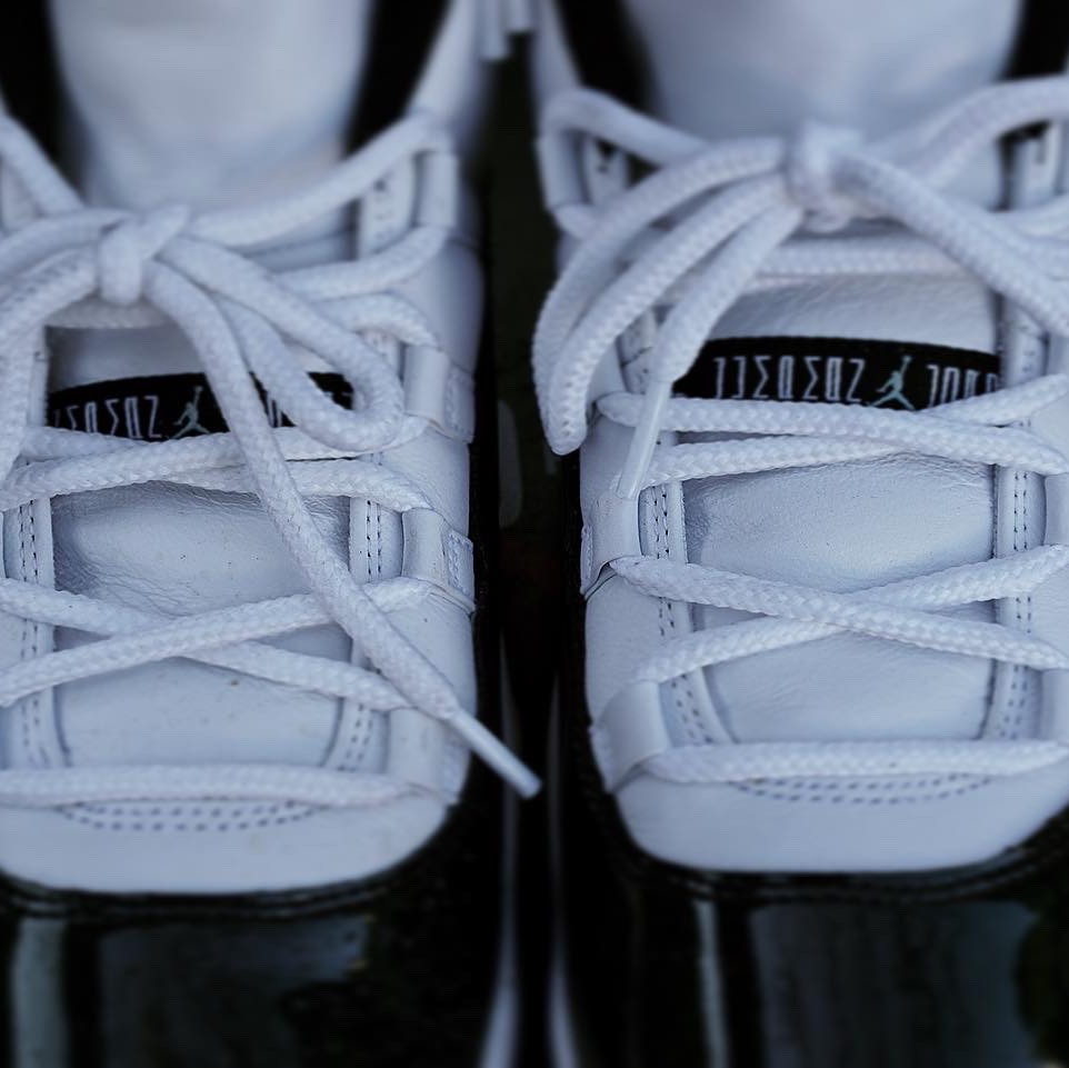Jordan 11 Retro Low Iridescent 착용 스타일 - 3