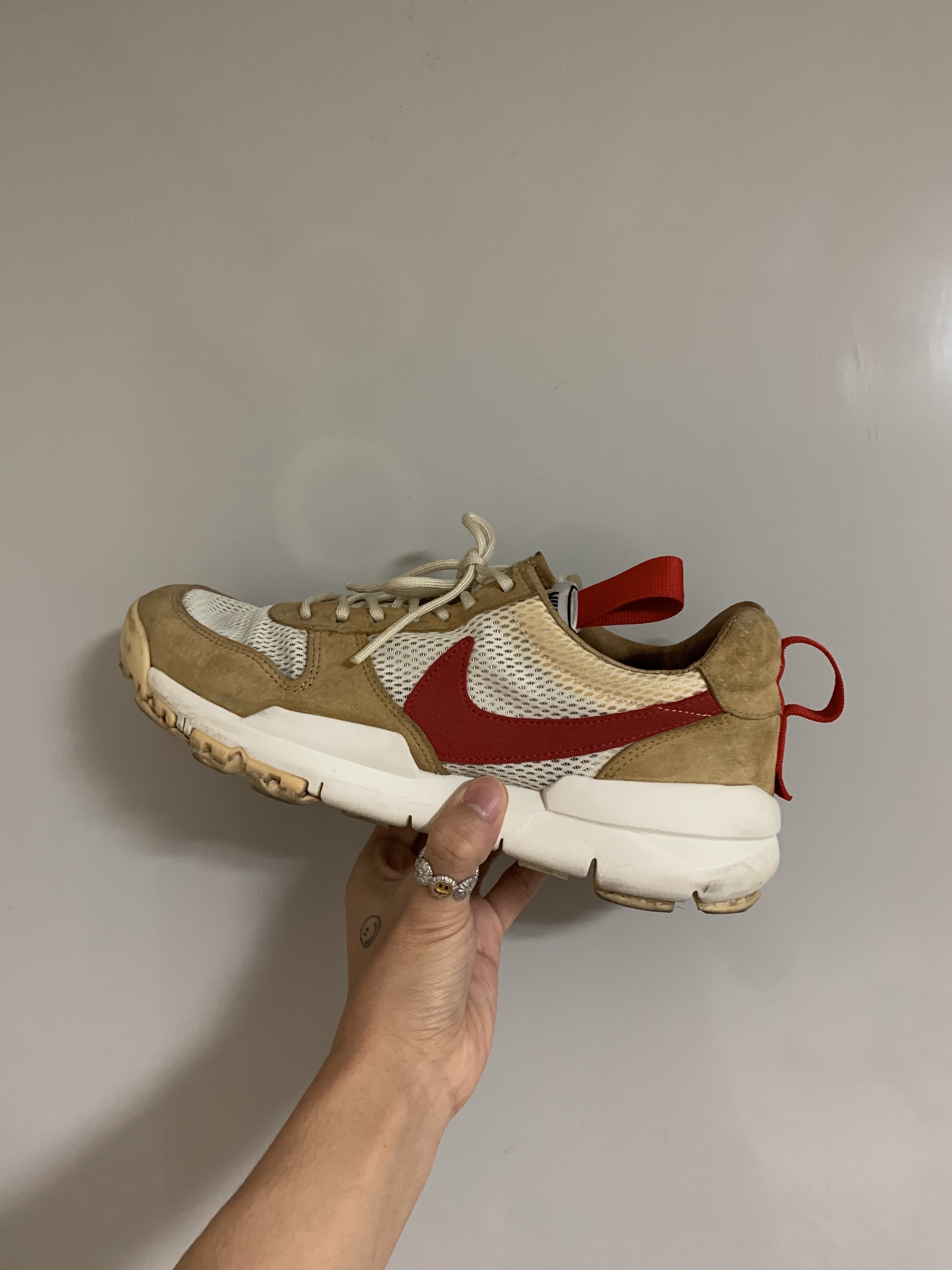 Nike Air Yeezy 2 Red October, Jordan 1 x Off-White Retro High Chicago The Ten 착용 스타일 - 3