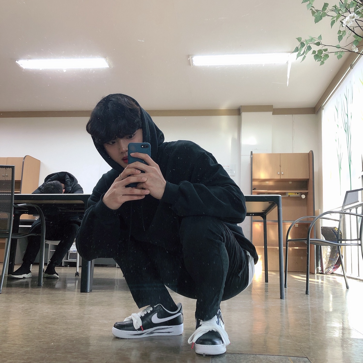 Nike x Peaceminusone Air Force 1 Low Para-Noise 착용 스타일