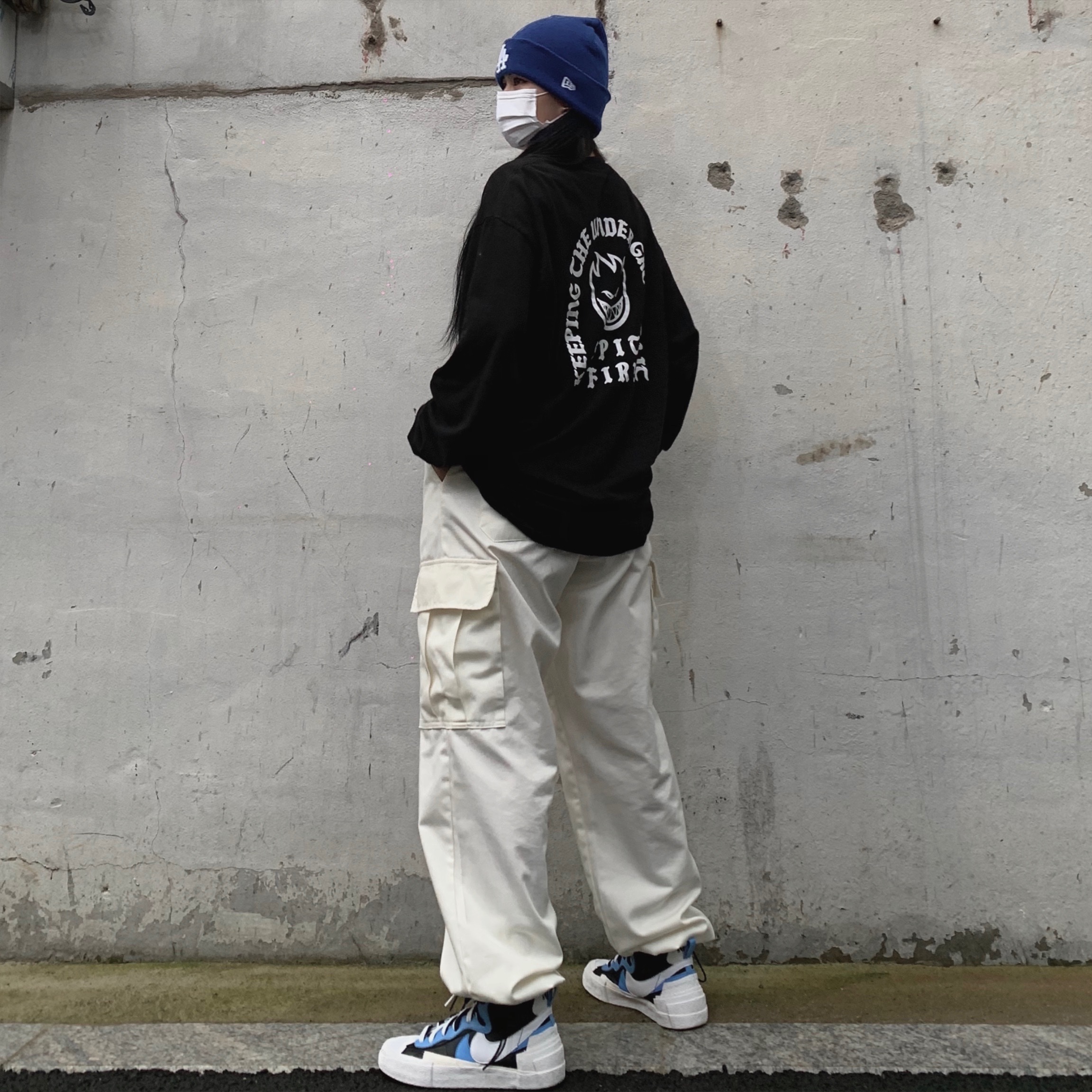 Nike x Sacai Blazer Mid White Black Legend Blue 착용 스타일 - 1