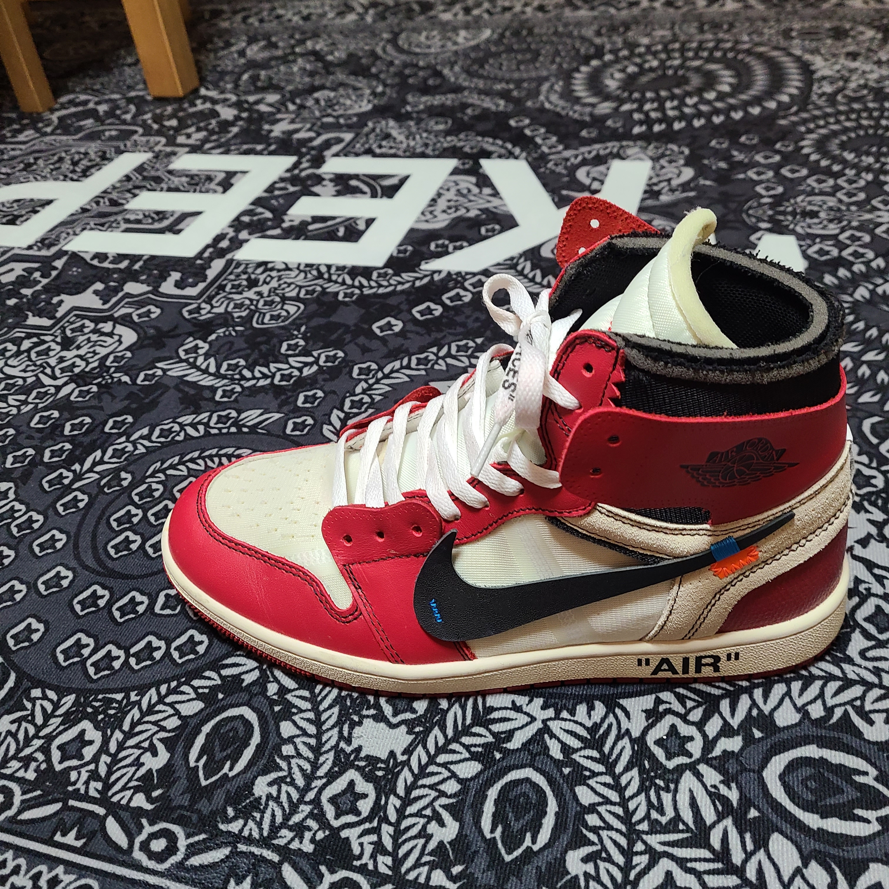 Jordan 1 x Off-White Retro High Chicago The Ten 착용 스타일