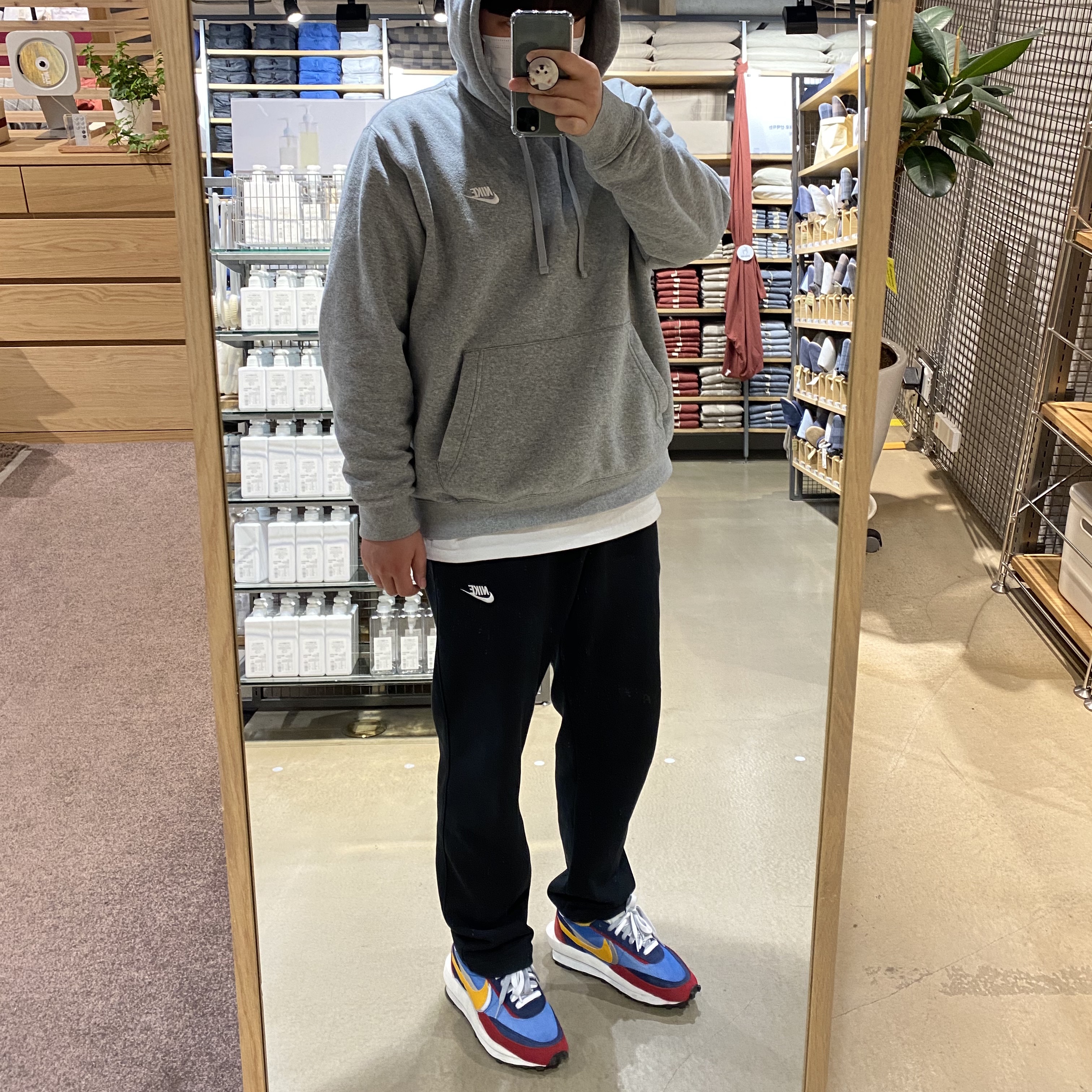 Nike x Sacai LDWaffle Blue Multi 착용 스타일