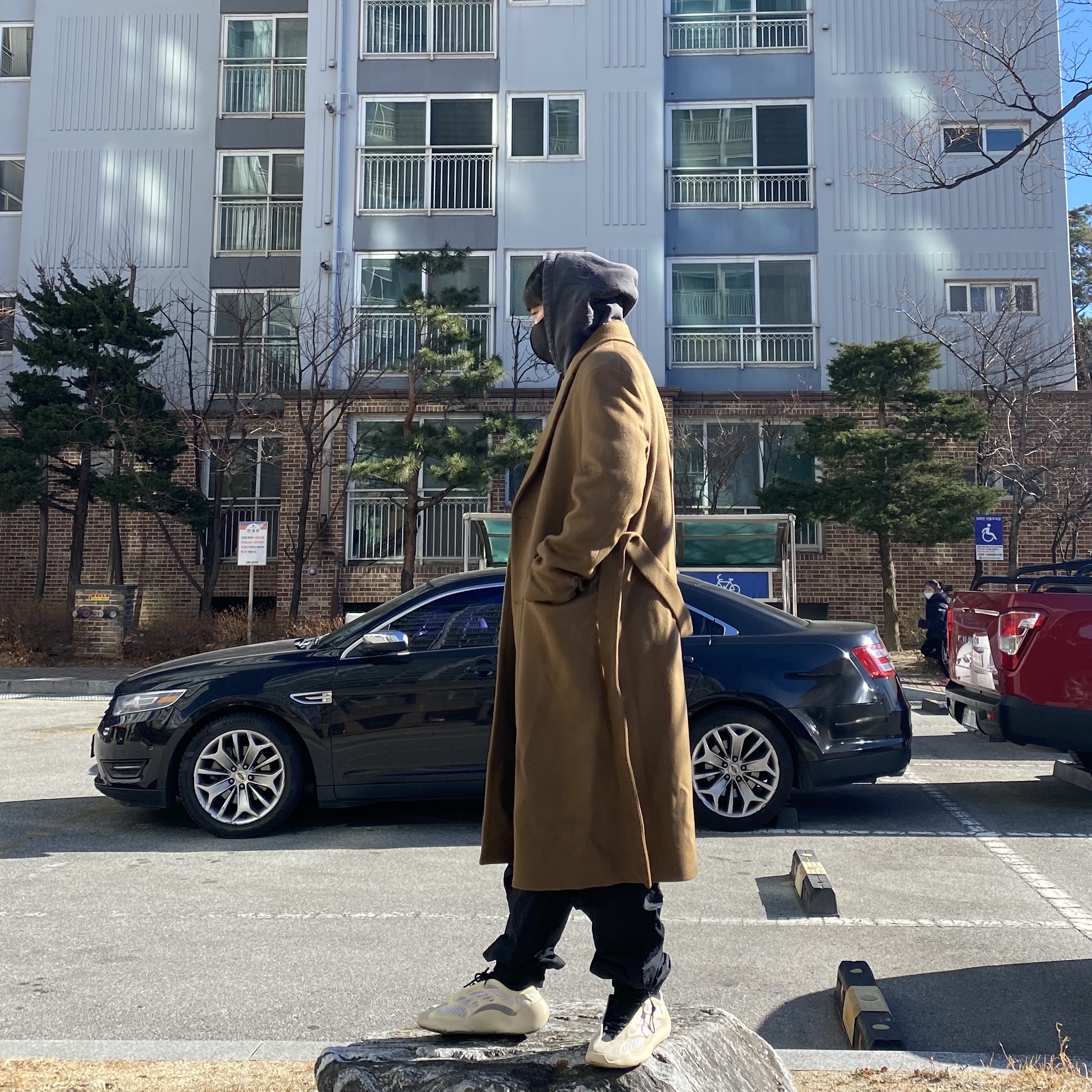 Adidas Yeezy 700 V3 Azael 2019 착용 스타일