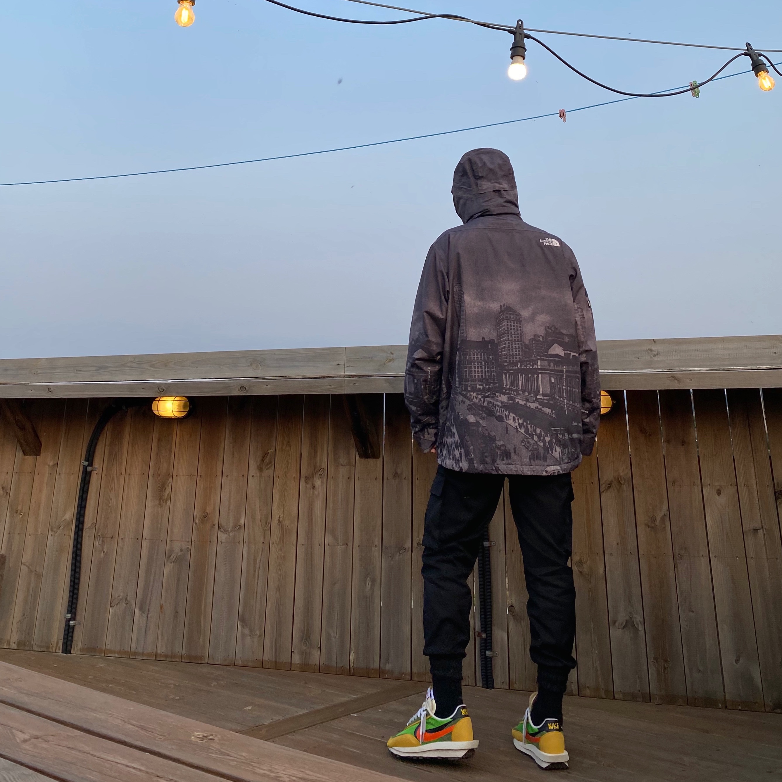 Nike x Sacai LDWaffle Green Multi 착용 스타일
