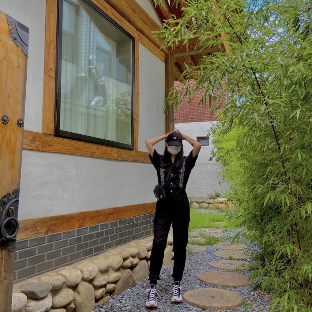 Converse Run Star Hike Hi Black White Gum 착용 스타일