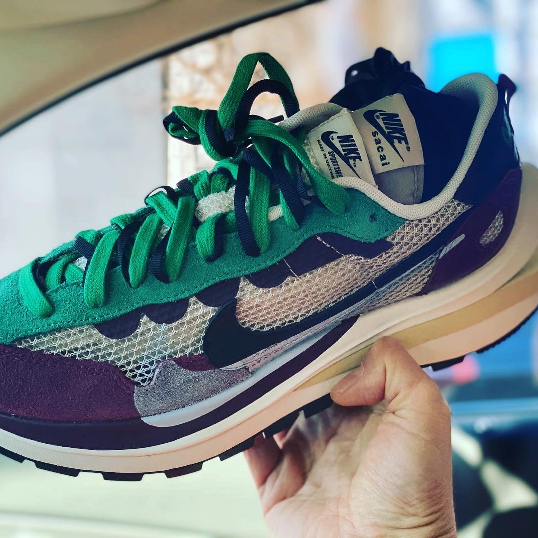 Nike x Sacai VaporWaffle String & Black Villain Red 착용 스타일 - 1