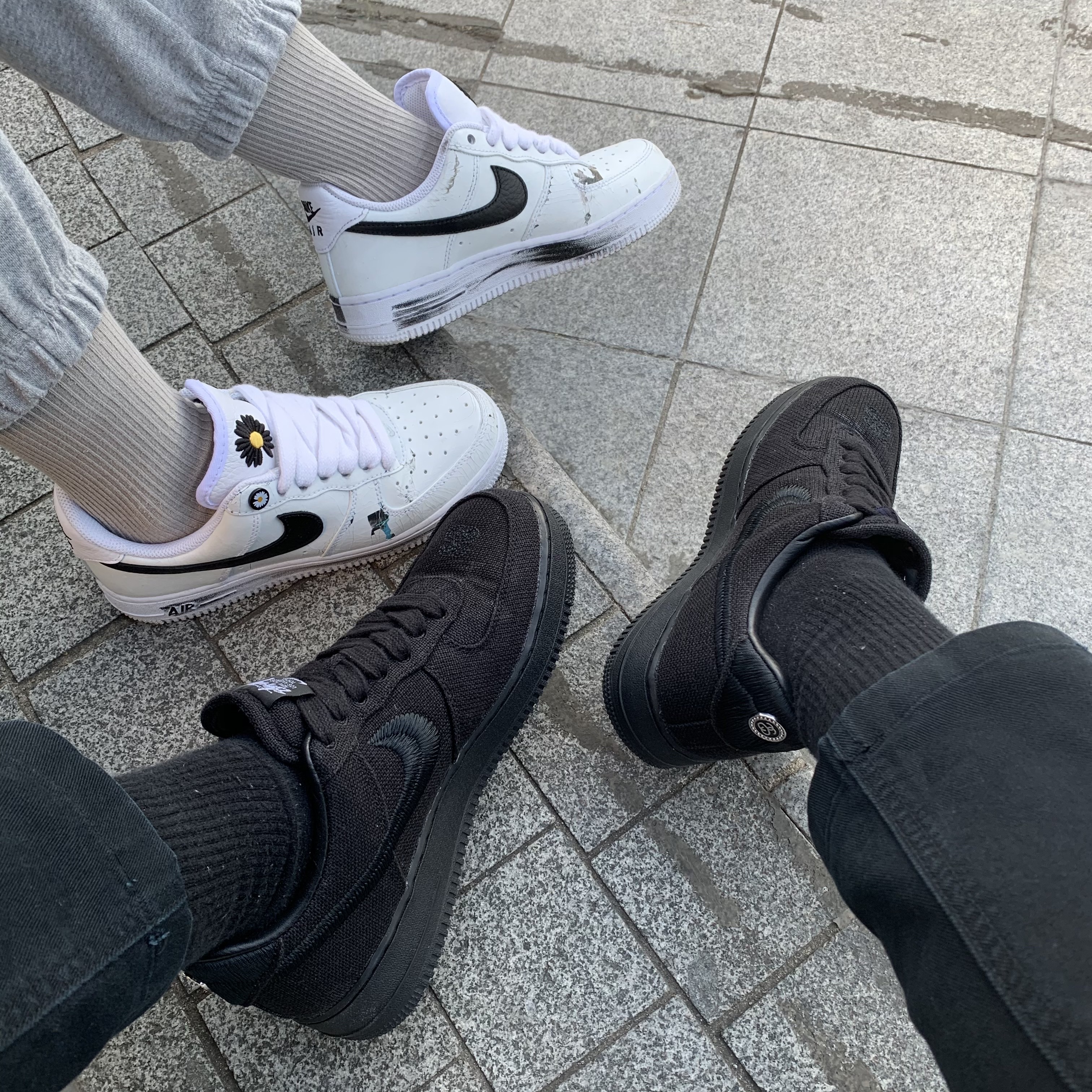 Nike x Stussy Air Force 1 Low Triple Black, Nike x Peaceminusone Air Force 1 Low Para-Noise 2.0 착용 스타일