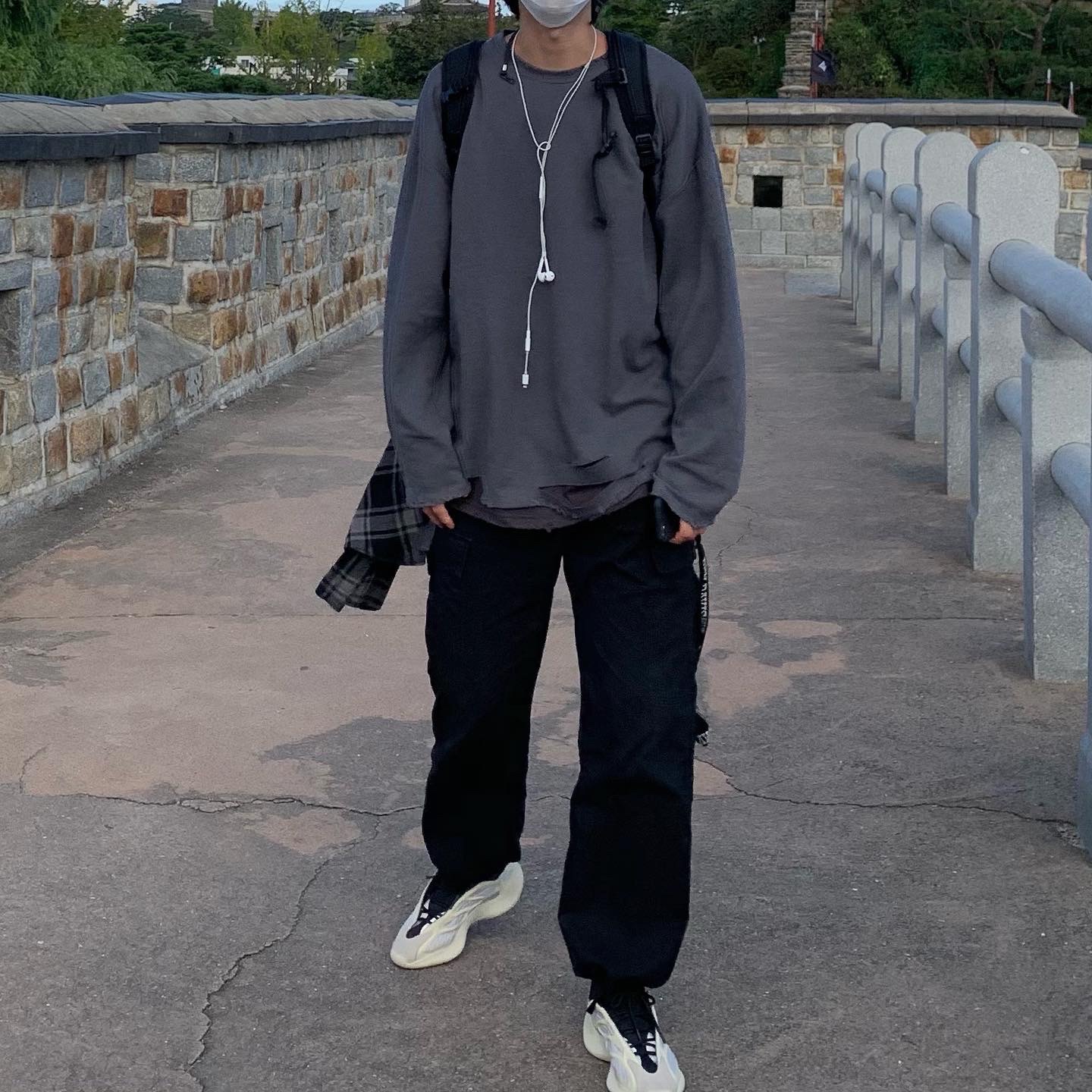 Adidas Yeezy 700 V3 Azael 2019 착용 스타일