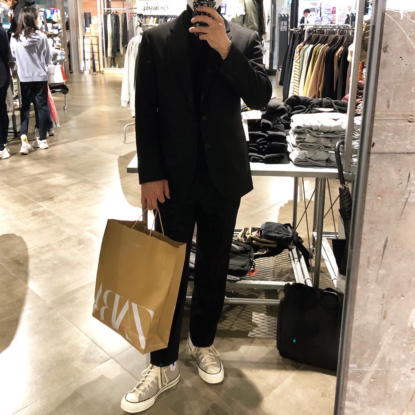 Converse x Fear of God Essentials Chuck 70 Hi Grey 착용 스타일